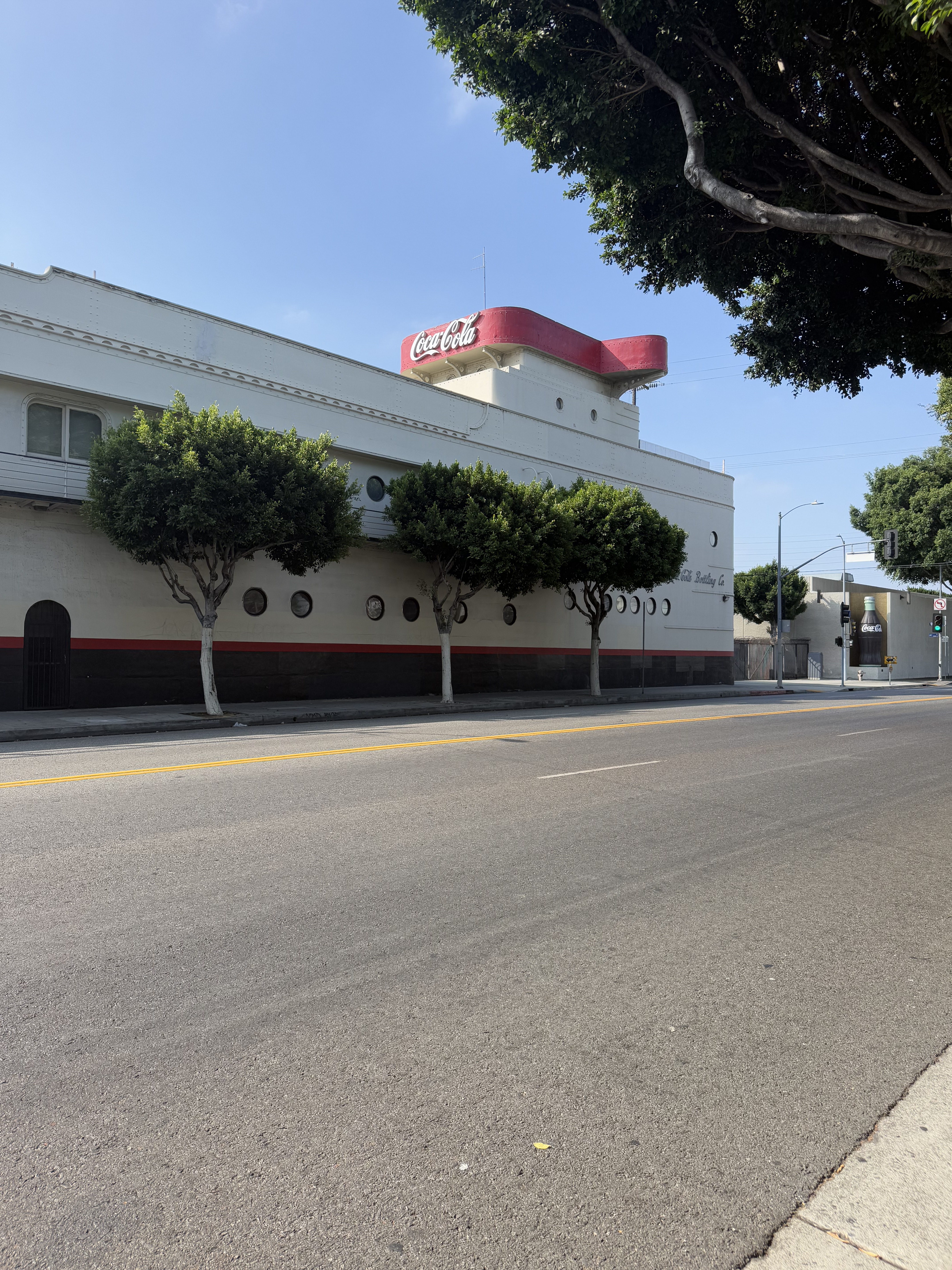Coca-Cola Bottling Plant, Robert V. Derrah, 1937, Downtown La (view 3 of 4)