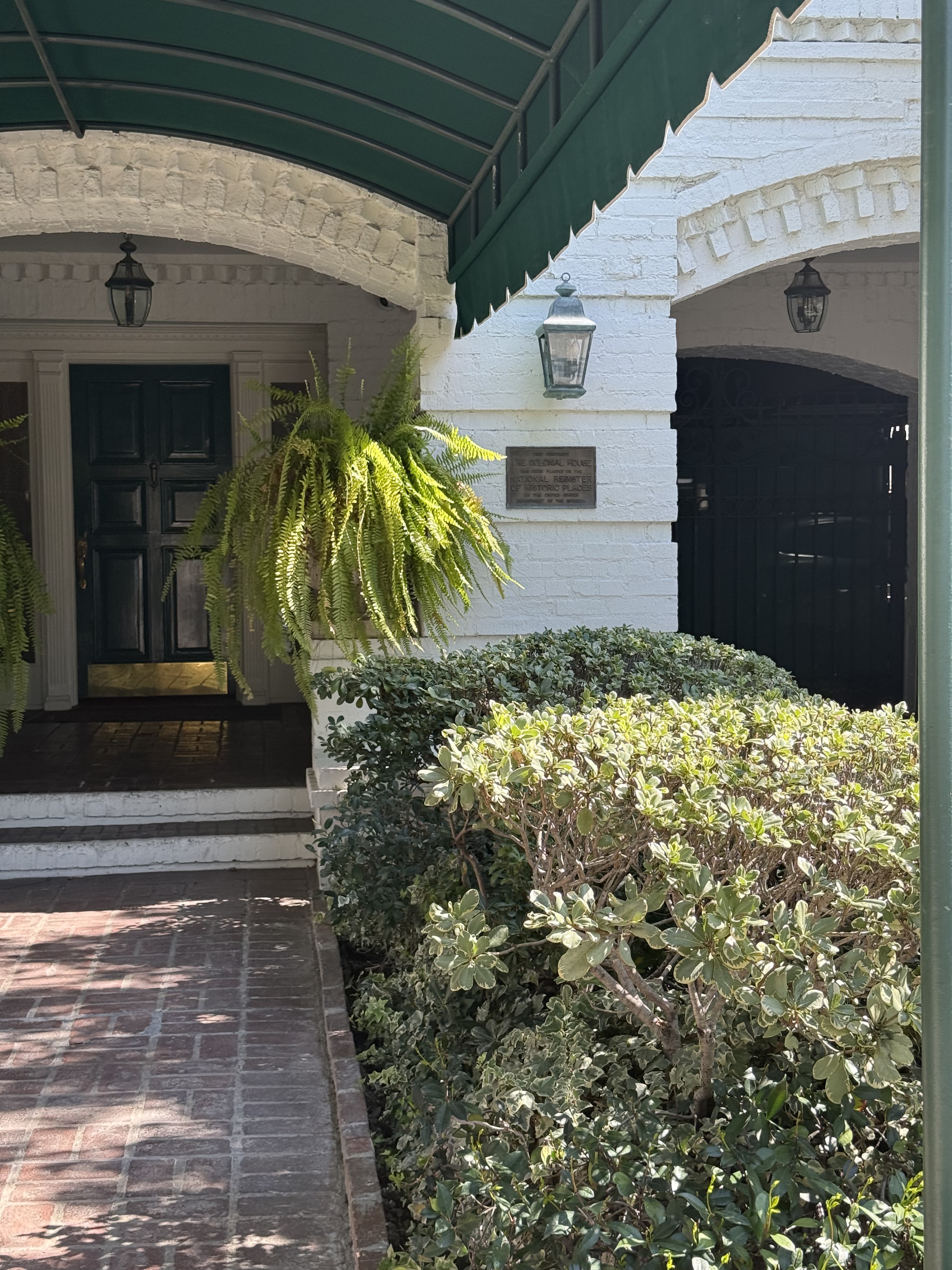 The Colonial House, Leland Bryant, 1930-1931, West Hollywood (view 3 of 4)