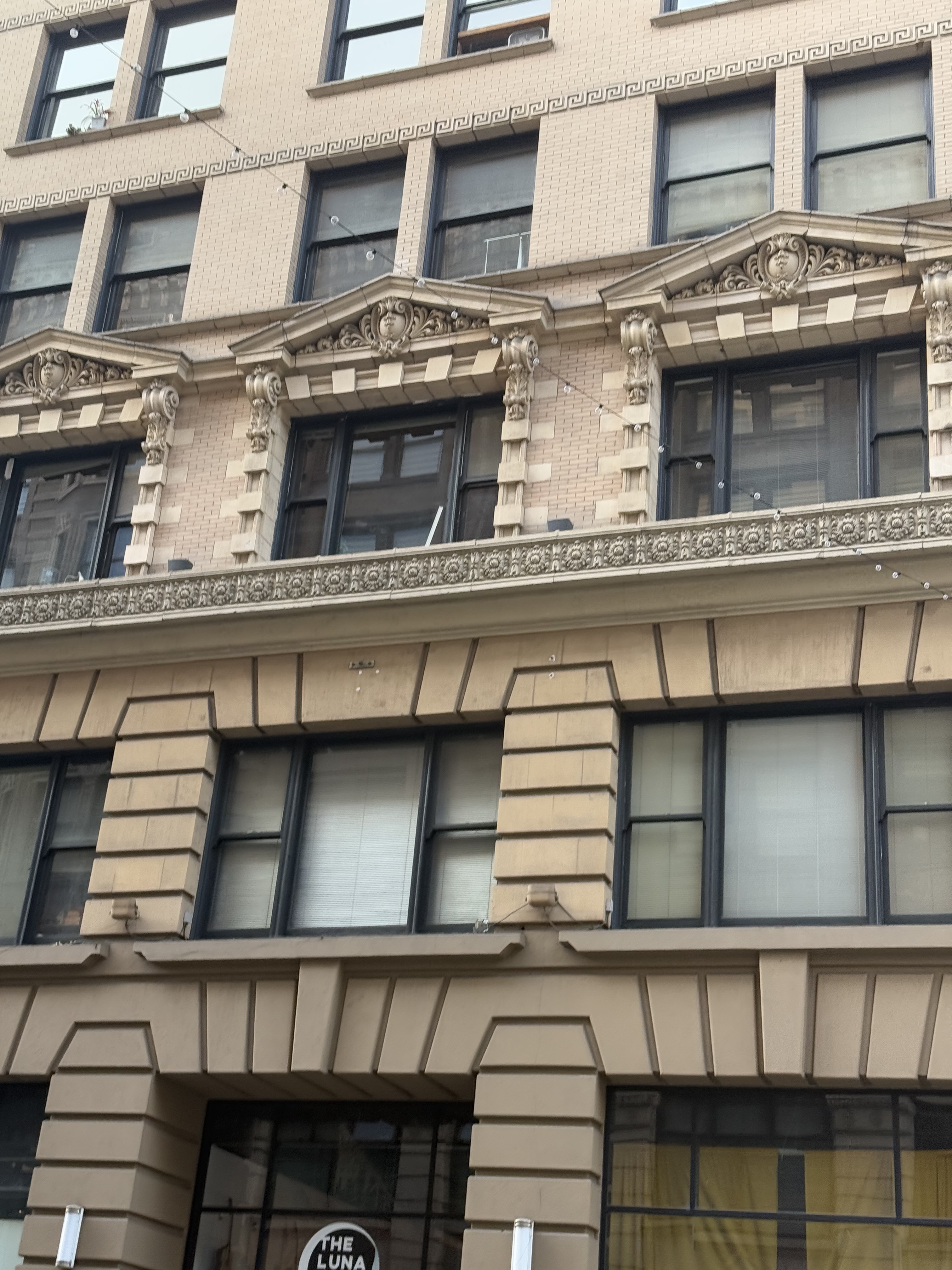 Continental Building, John Parkinson, 1904, Downtown La (view 3 of 6)