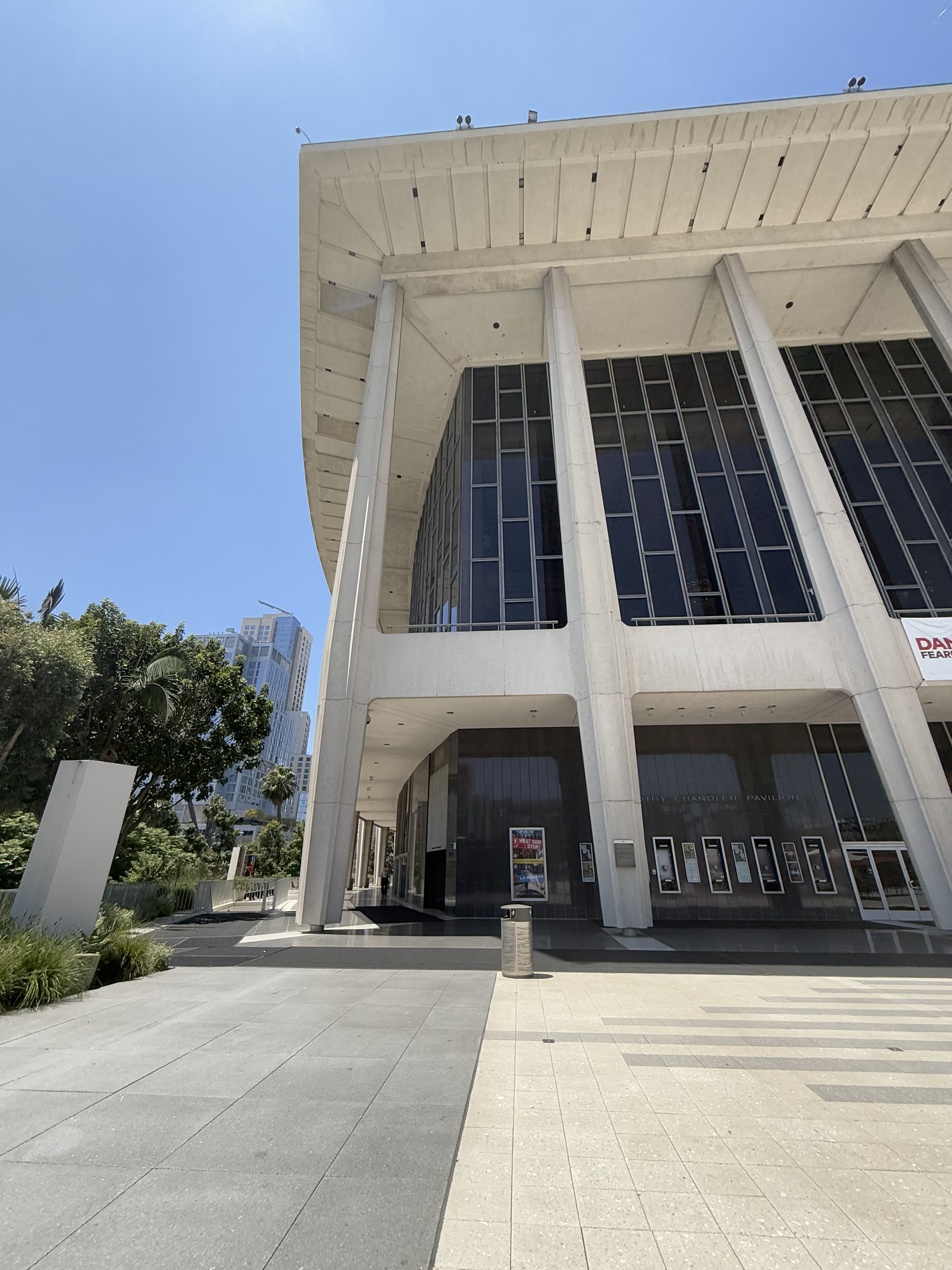 Dorothy Chandler Pavilion, Welton Becket, 1964, Downtown La
