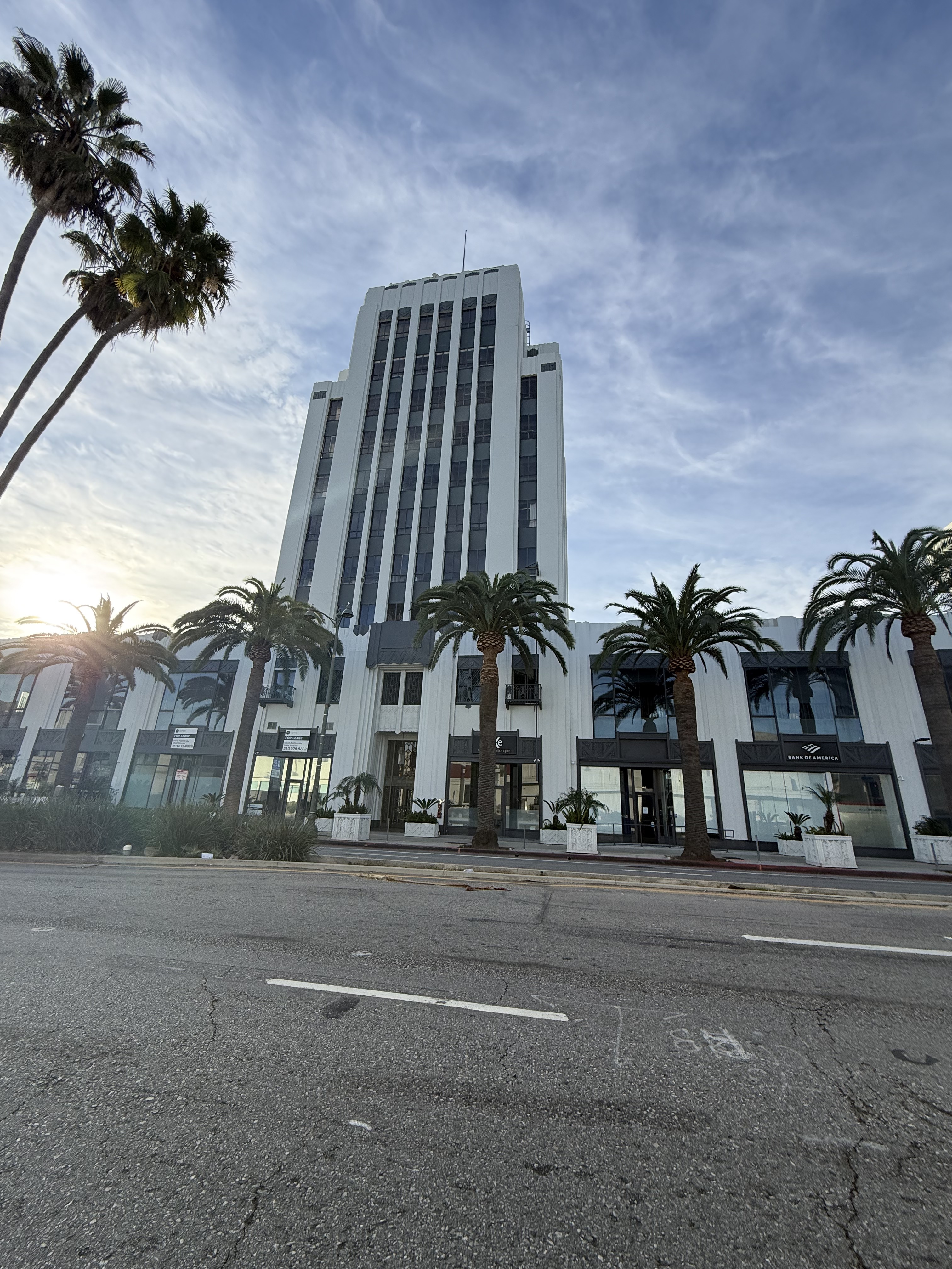 Dominguez-Wilshire Building