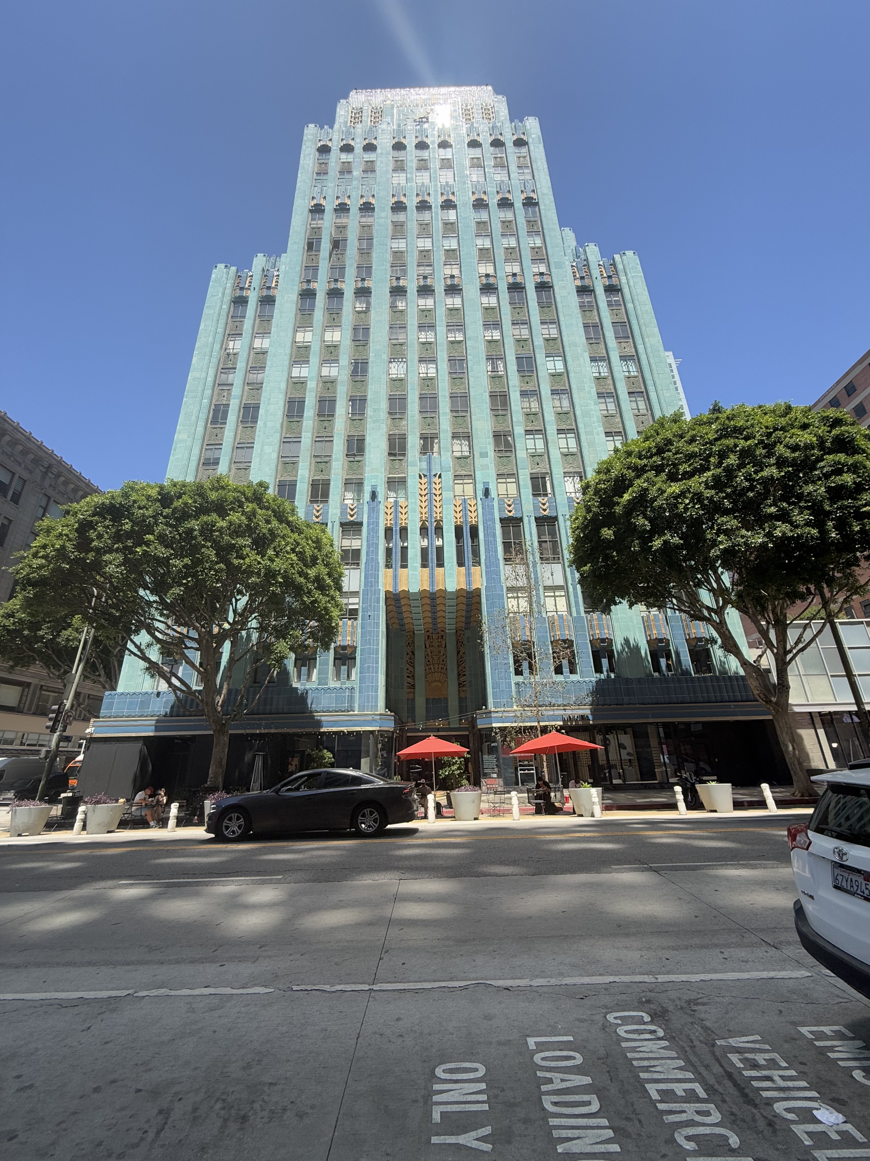Eastern Columbia Building, Claud Beelman, 1930, Downtown La (view 3 of 4)