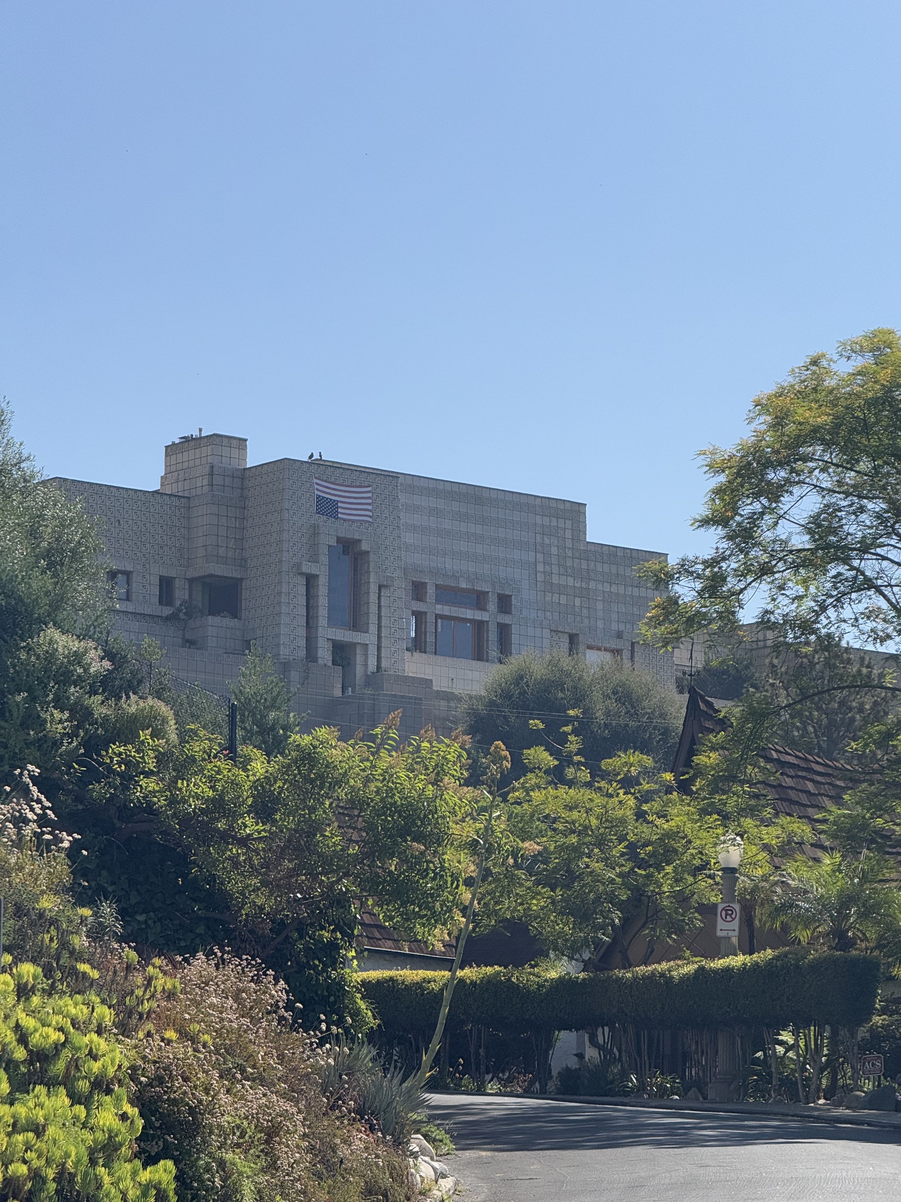 Ennis House, Frank Lloyd Wright, 1924, Los Feliz (view 3 of 4)