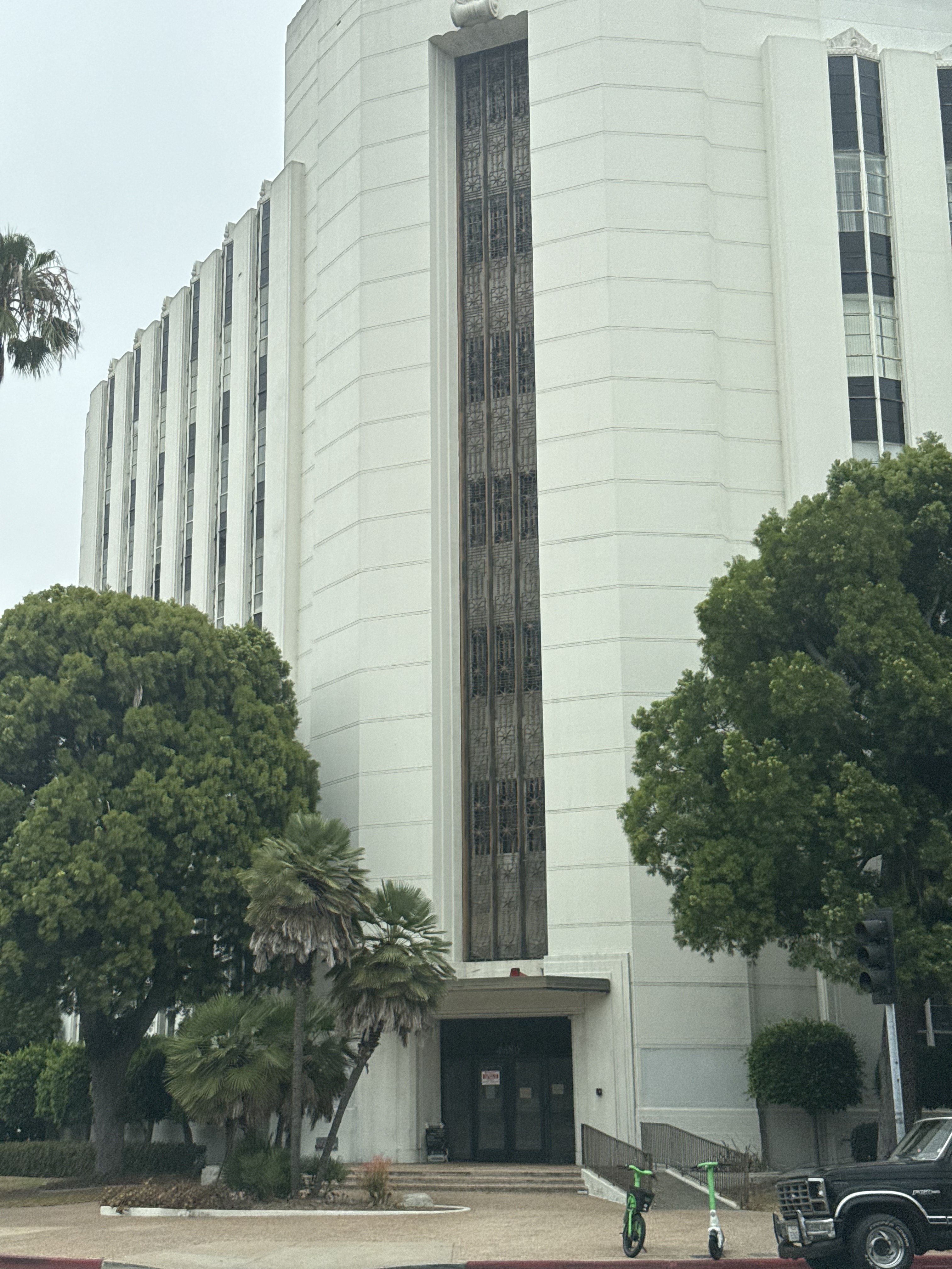 Farmers Insurance Building, Walker & Eisen, 1937, Mid-Wilshire