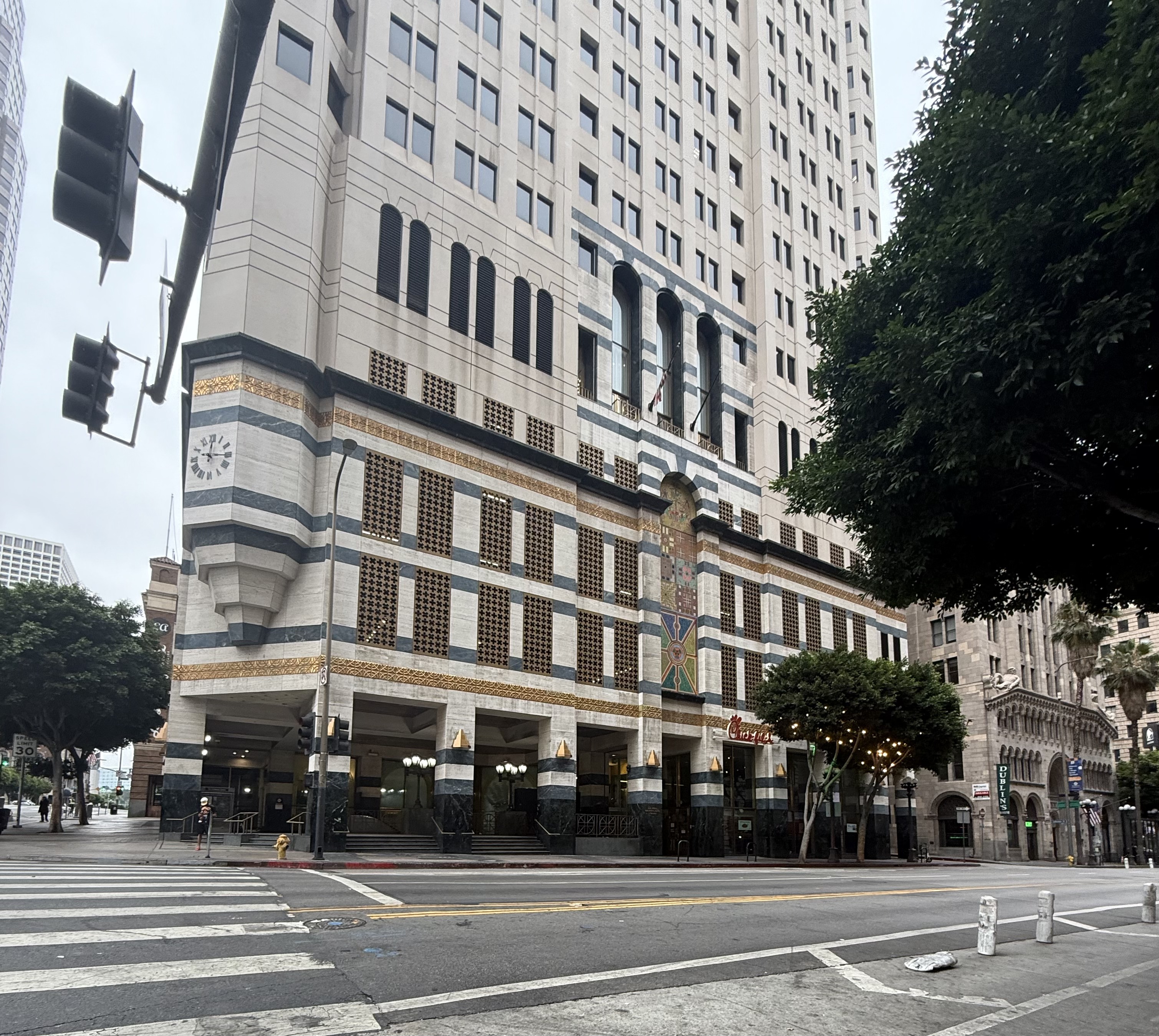 Figueroa Tower, Albert C. Martin Sr., 1988, Downtown La