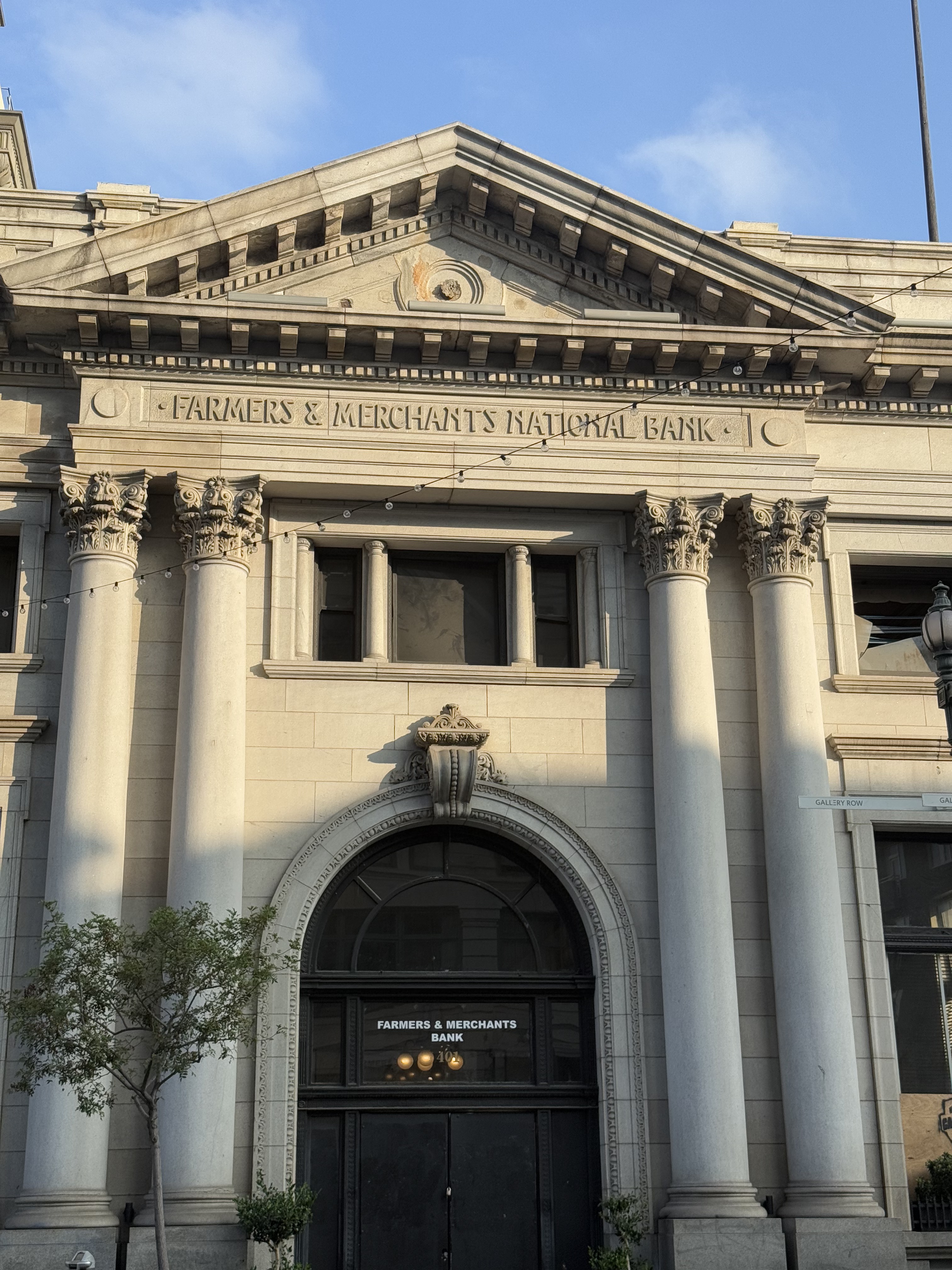 Farmers & Merchants Building, Morgan & Walls, 1923, Long Beach (view 3 of 3)