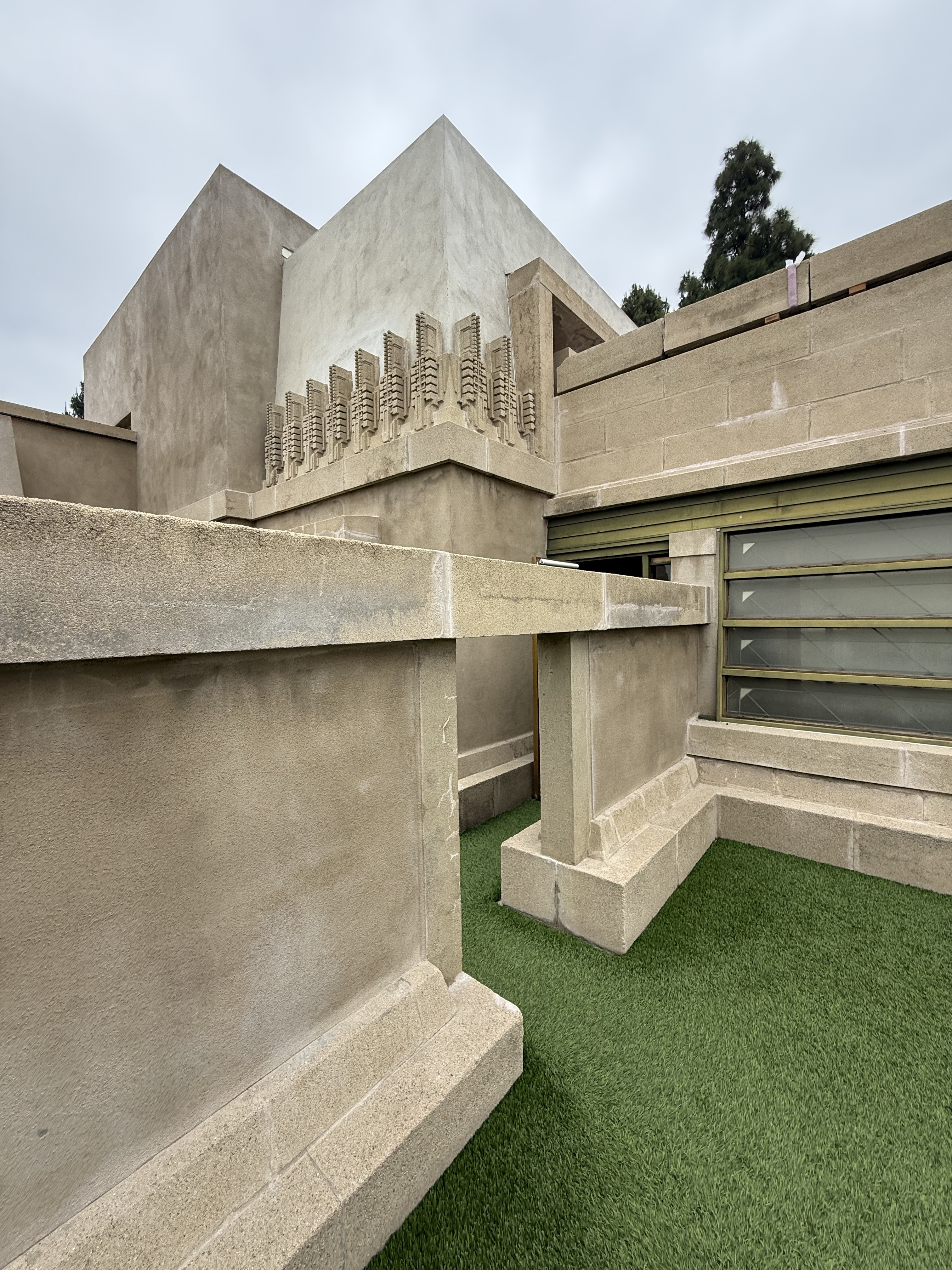 Hollyhock House, Frank Lloyd Wright, 1921, Los Feliz (view 12 of 17)