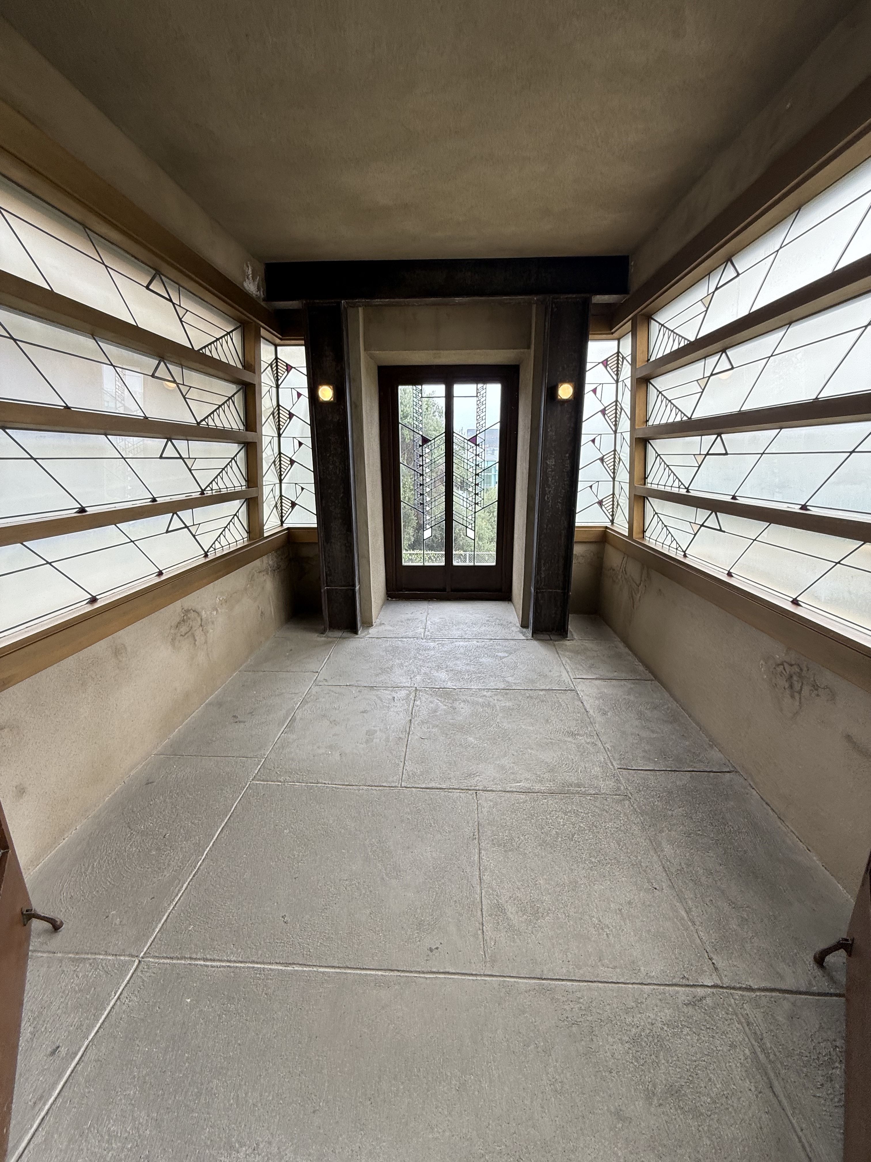 Hollyhock House, Frank Lloyd Wright, 1921, Los Feliz (view 13 of 17)