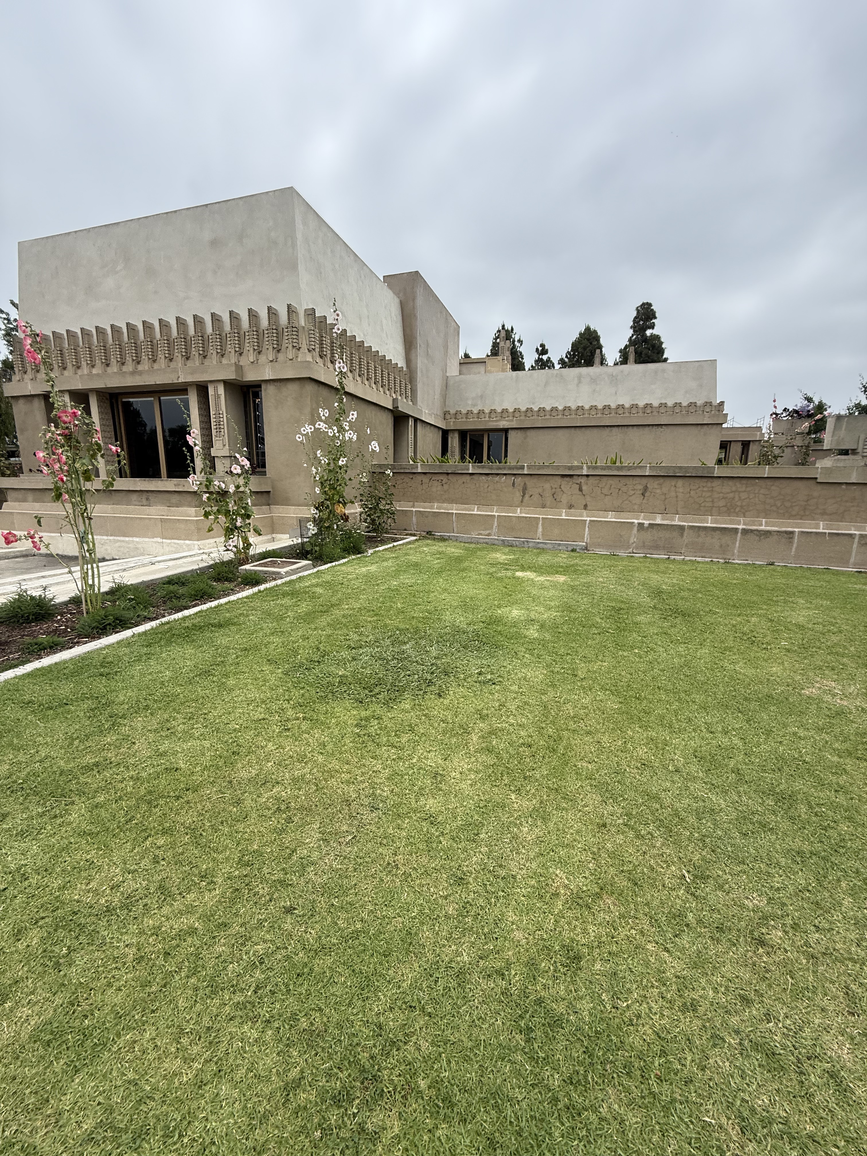 Hollyhock House, Frank Lloyd Wright, 1921, Los Feliz (view 17 of 17)