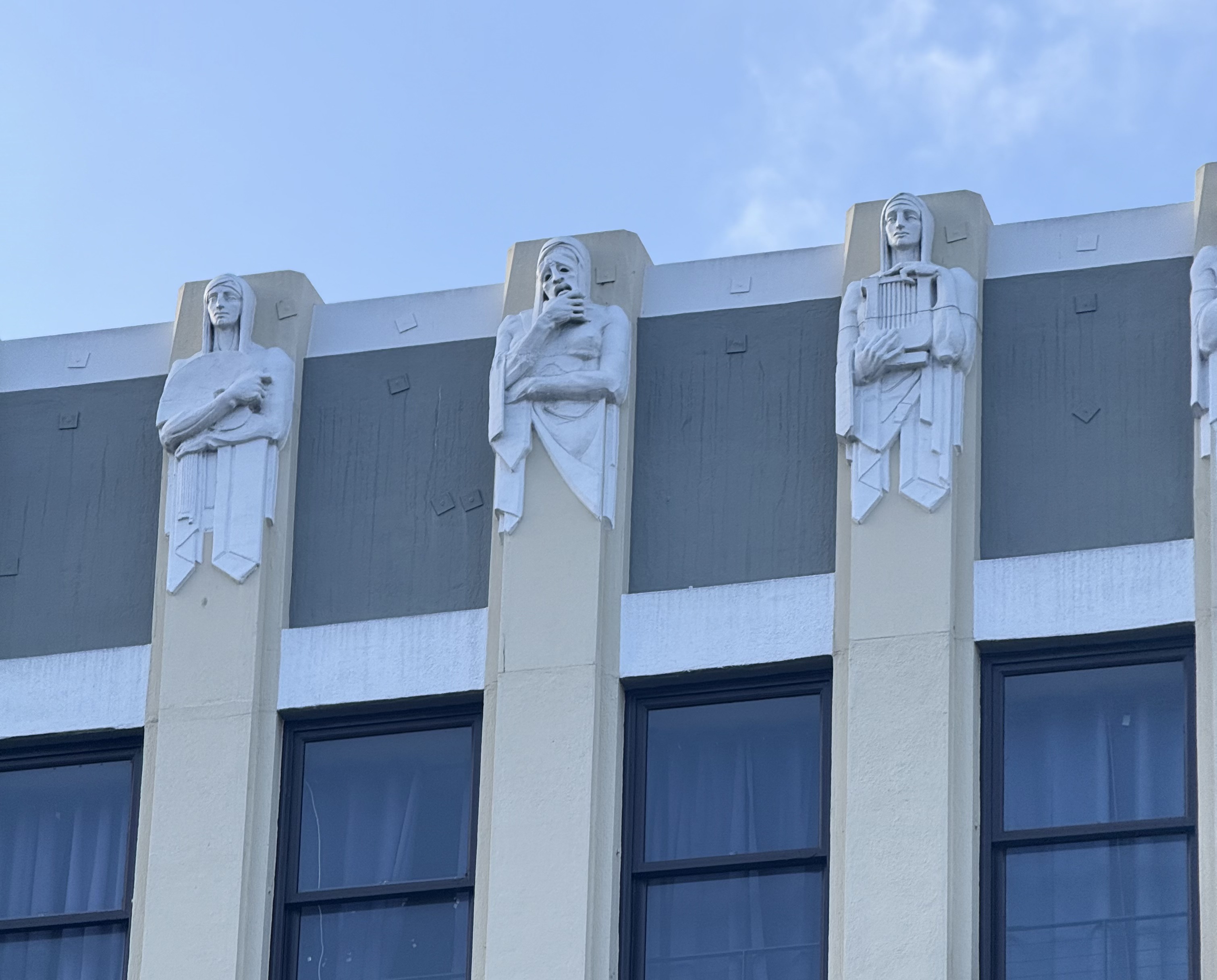Hollywood Western Building, S. Charles Lee, 1928, Los Feliz (view 2 of 3)