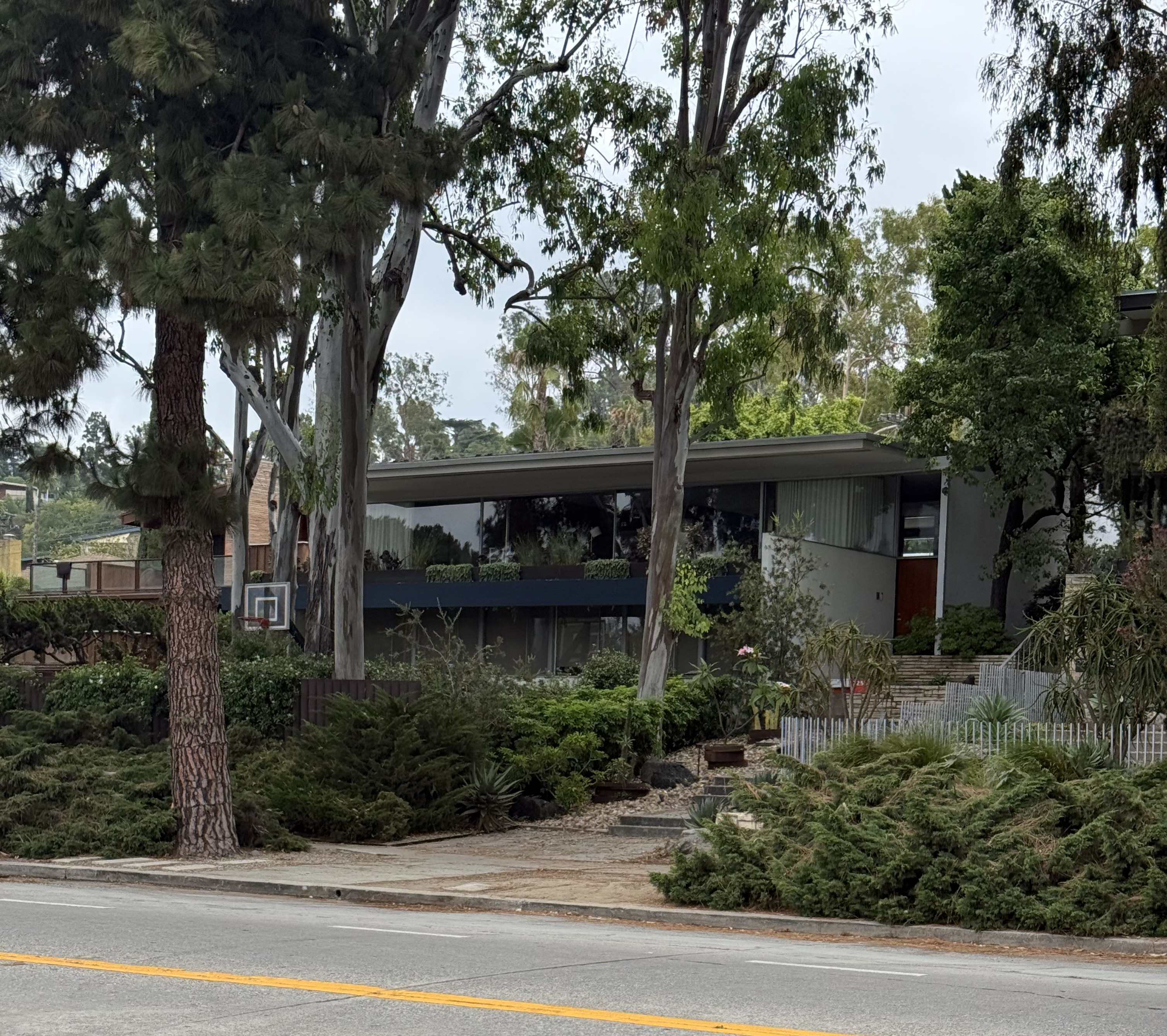 Inadomi House, Richard Neutra, 1960, Silver Lake (view 2 of 2)
