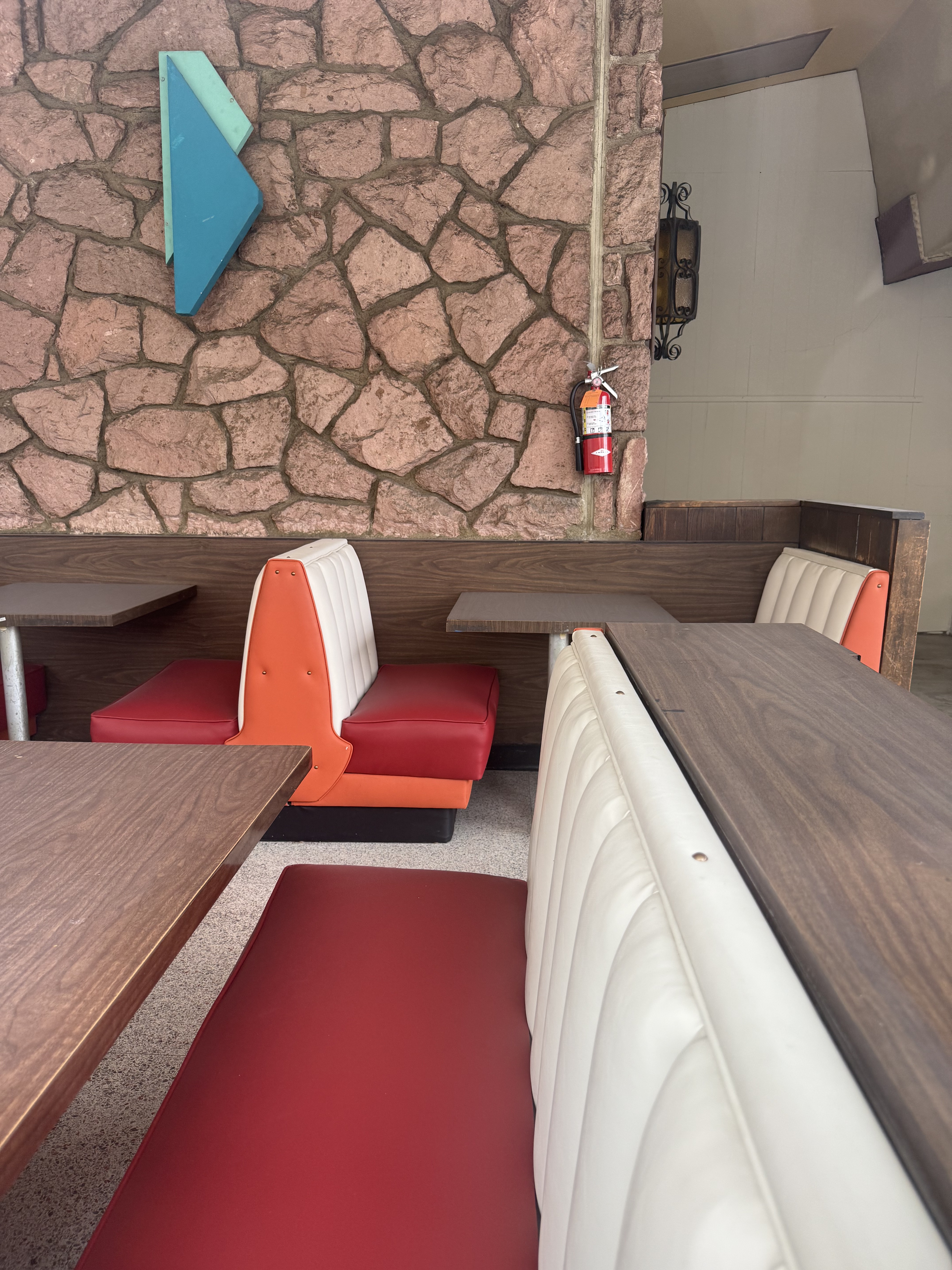 Googie (view 5 of 5)
