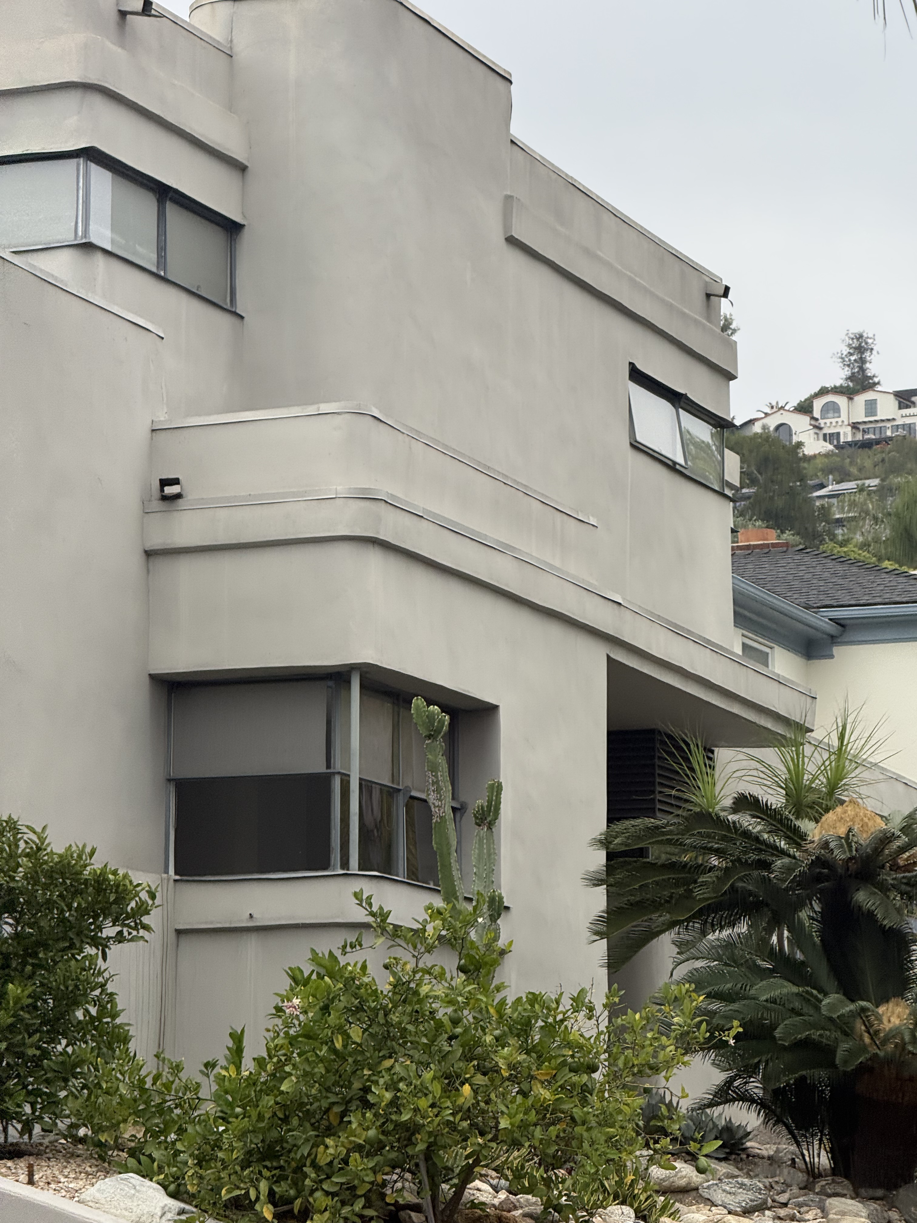 Johnstone Residence, William Kesling, 1935, Los Feliz (view 2 of 3)