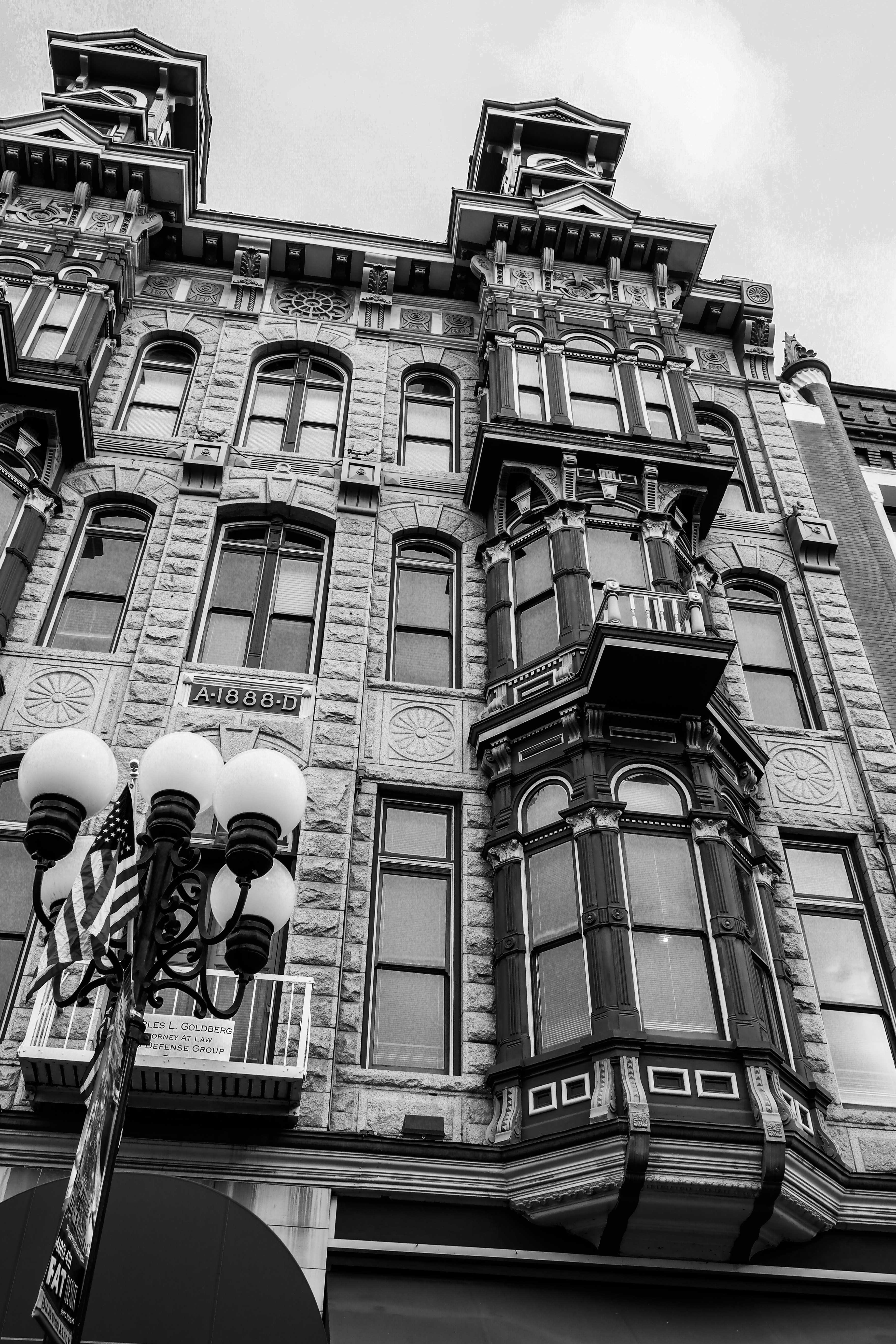 Gaslamp Gilded Bricks