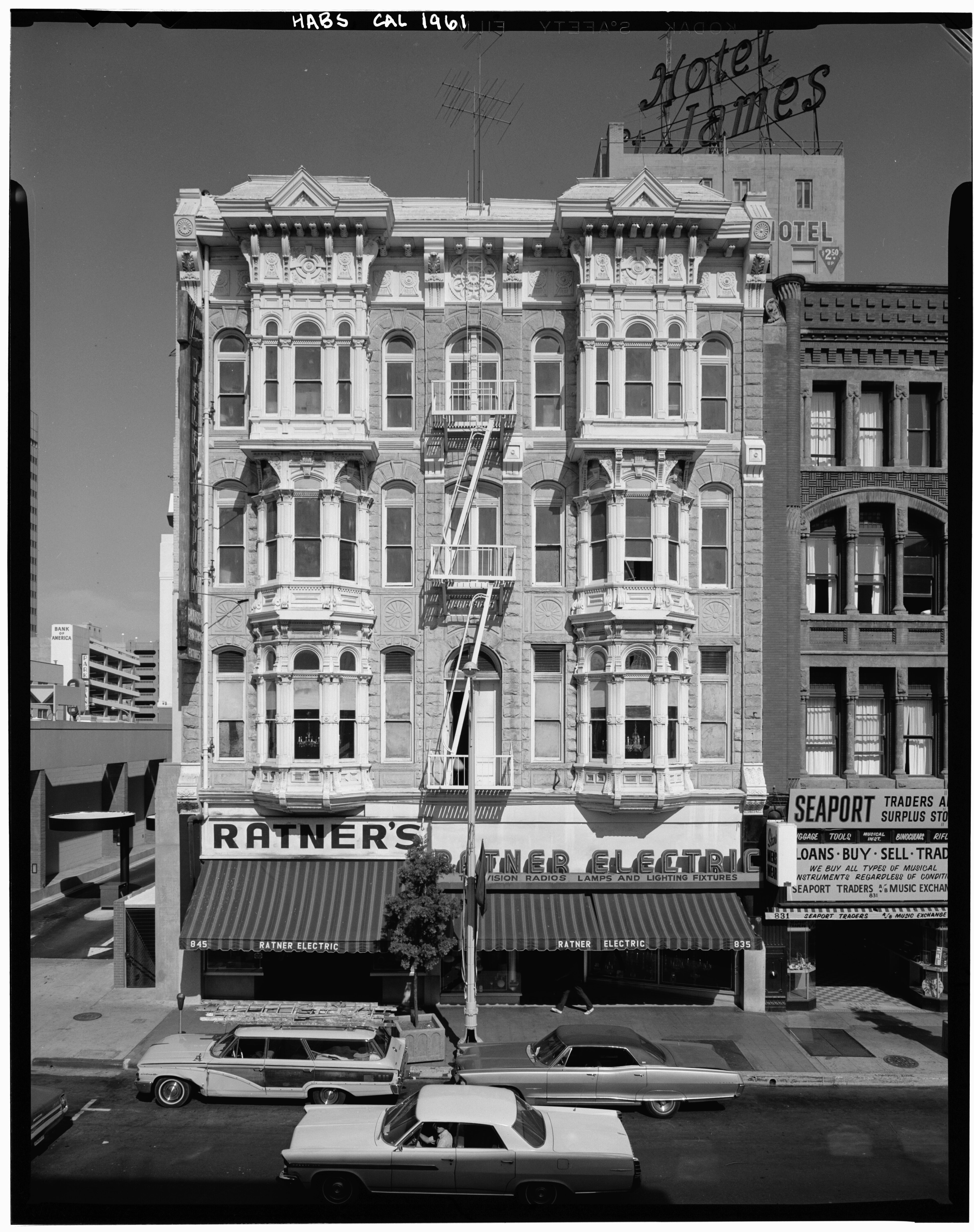 Louis Bank of Commerce, Clements and Stannard, 1888, San Diego (view 6 of 6)