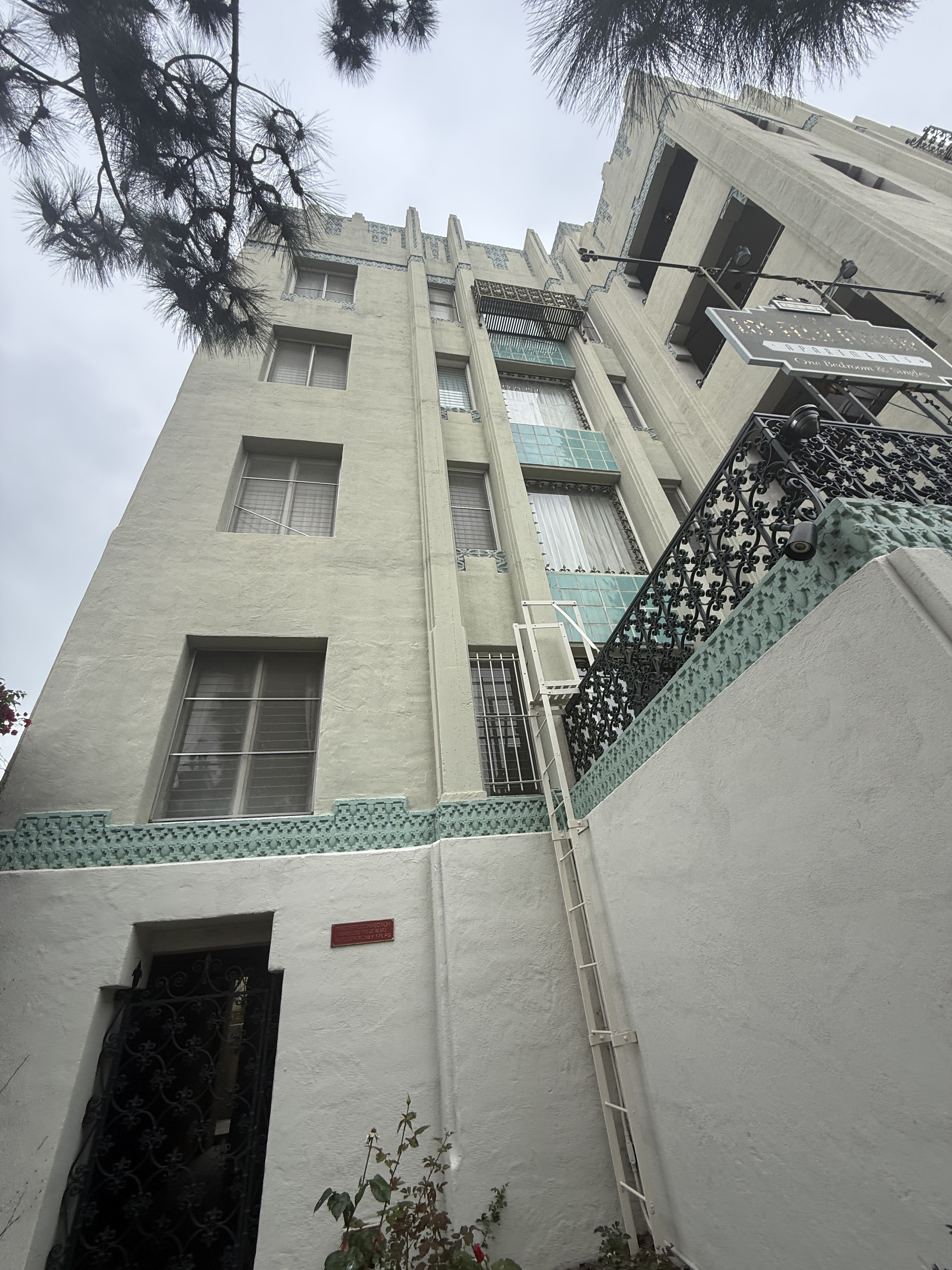Los Feliz Manor, Jack Grundfor, 1929, Los Feliz (view 3 of 5)