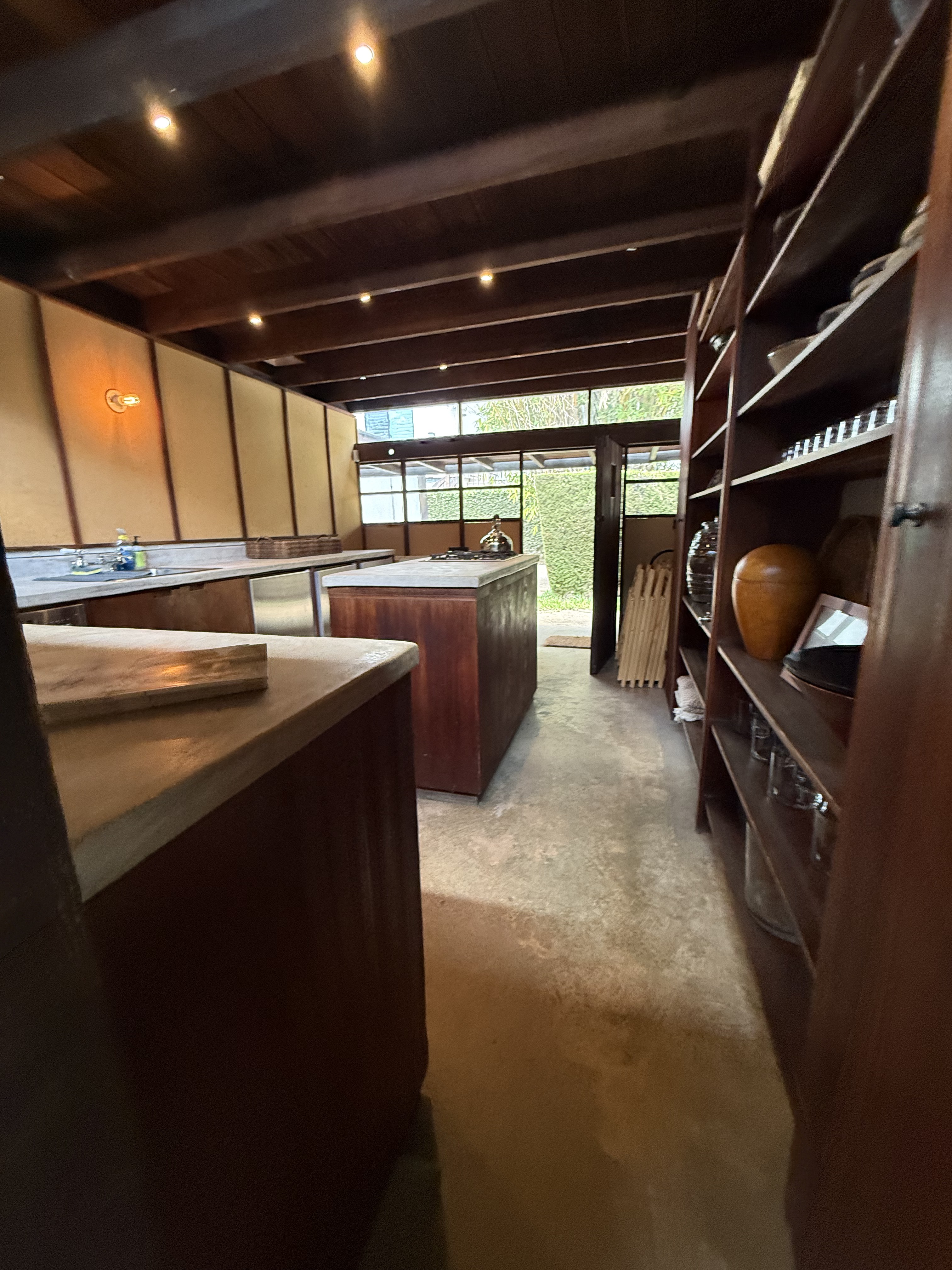 Schindler House, Rudolph Schindler, 1922, West Hollywood (view 11 of 13)