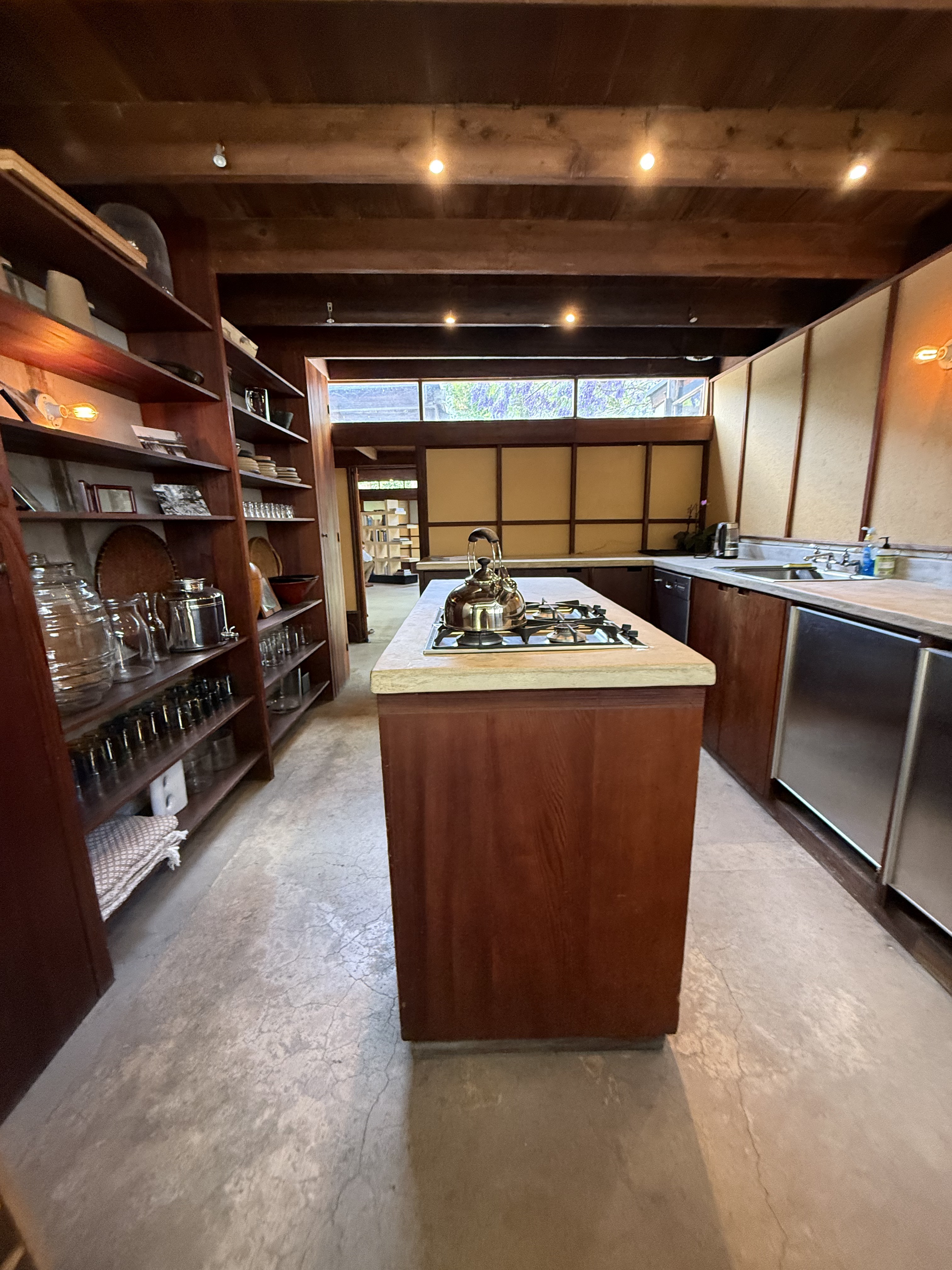 Schindler House, Rudolph Schindler, 1922, West Hollywood (view 8 of 13)