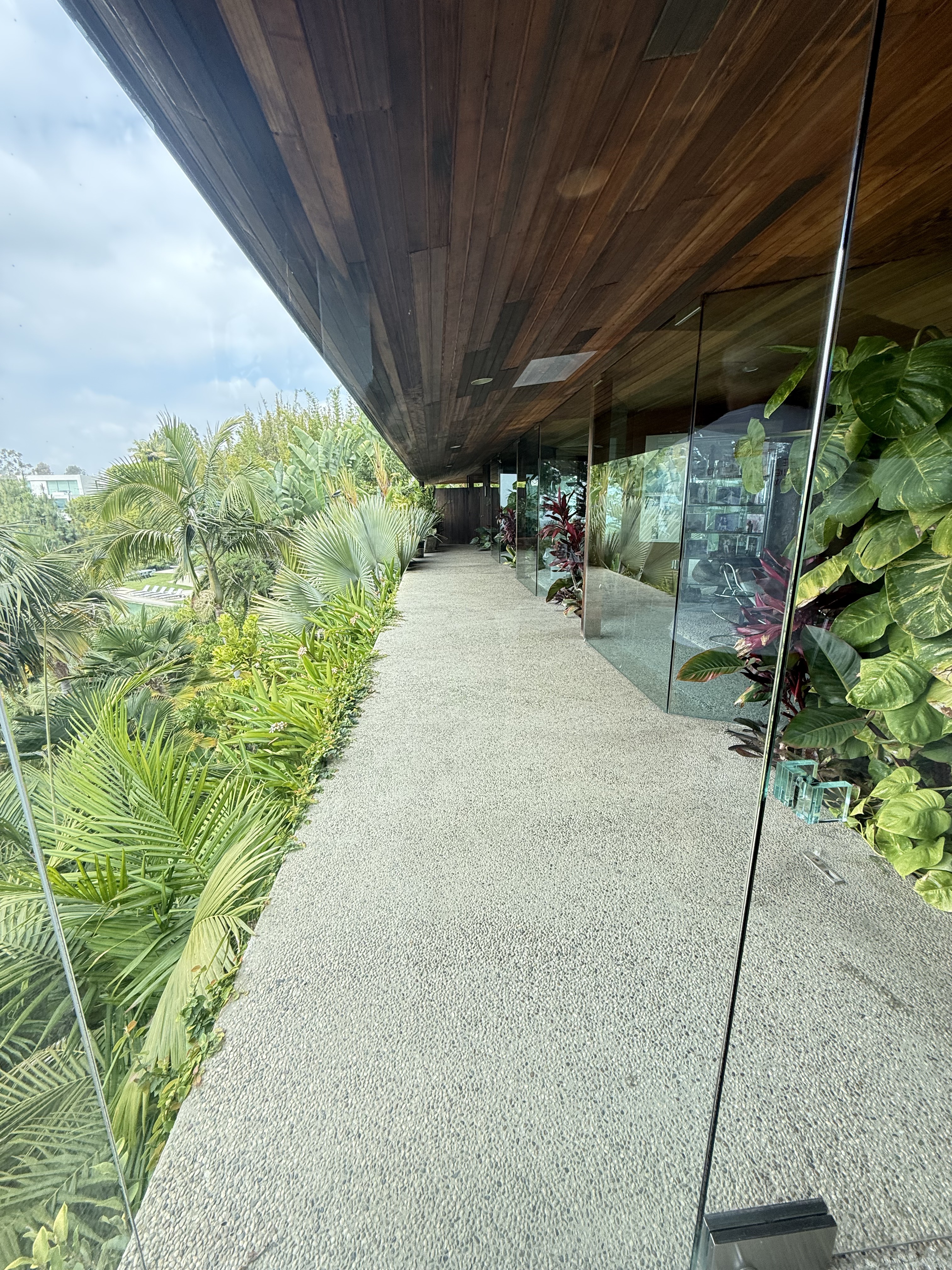 Sheats- Goldstein House, John Lautner, 1963, Beverly Hills (view 5 of 15)