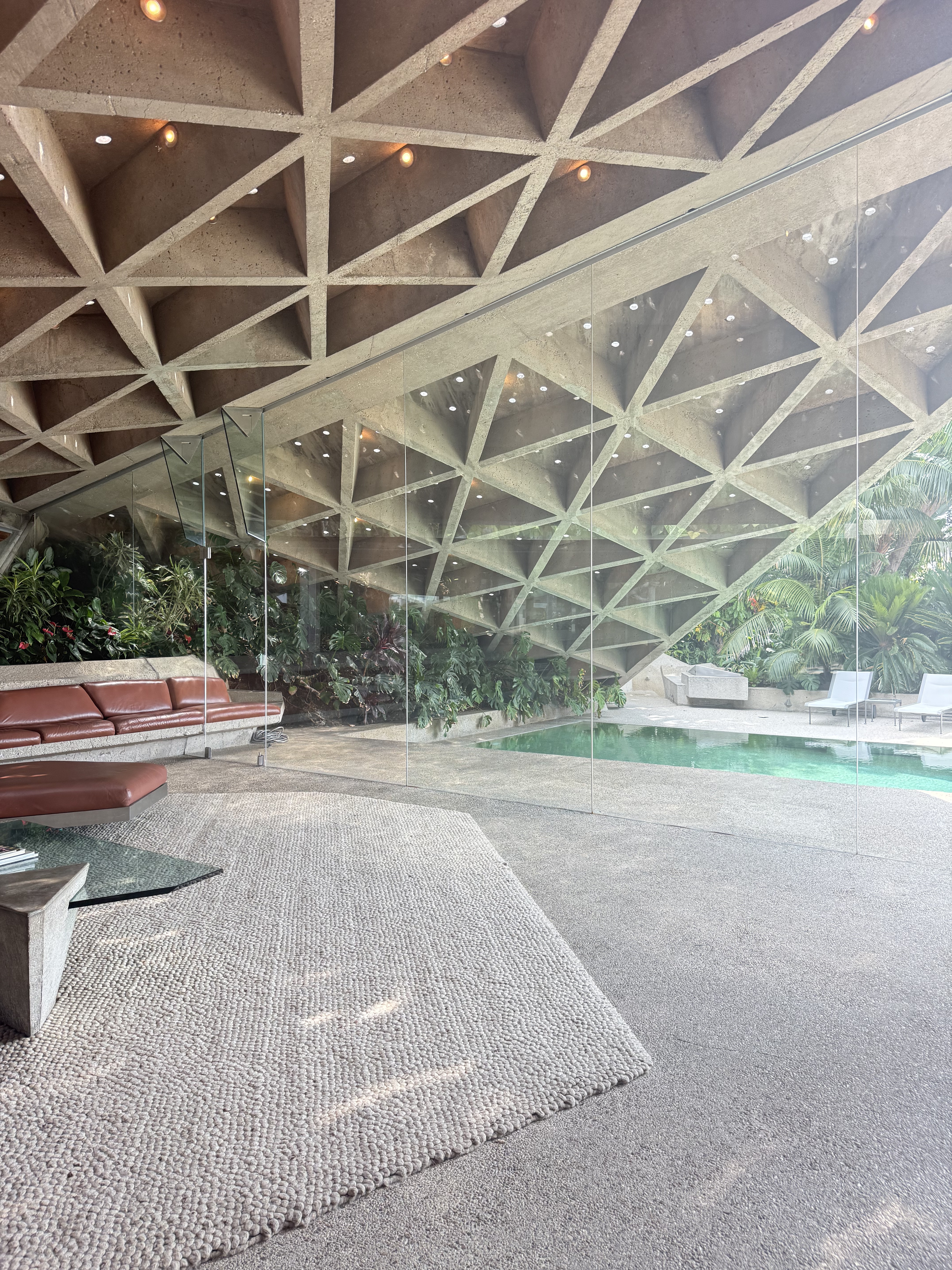 Sheats- Goldstein House, John Lautner, 1963, Beverly Hills (view 6 of 15)