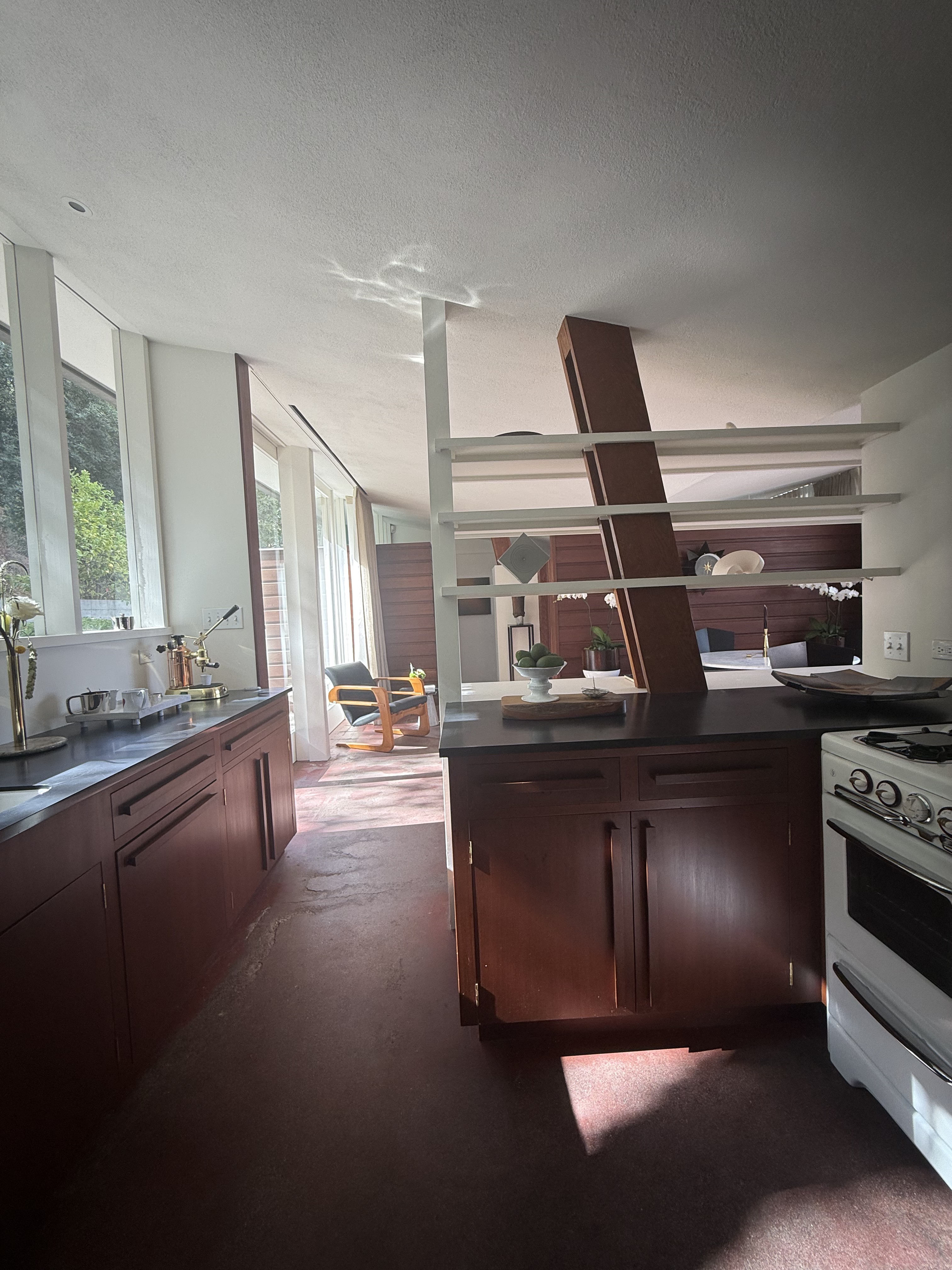 Salkin House, John Lautner, 1948, Echo Park (view 9 of 16)