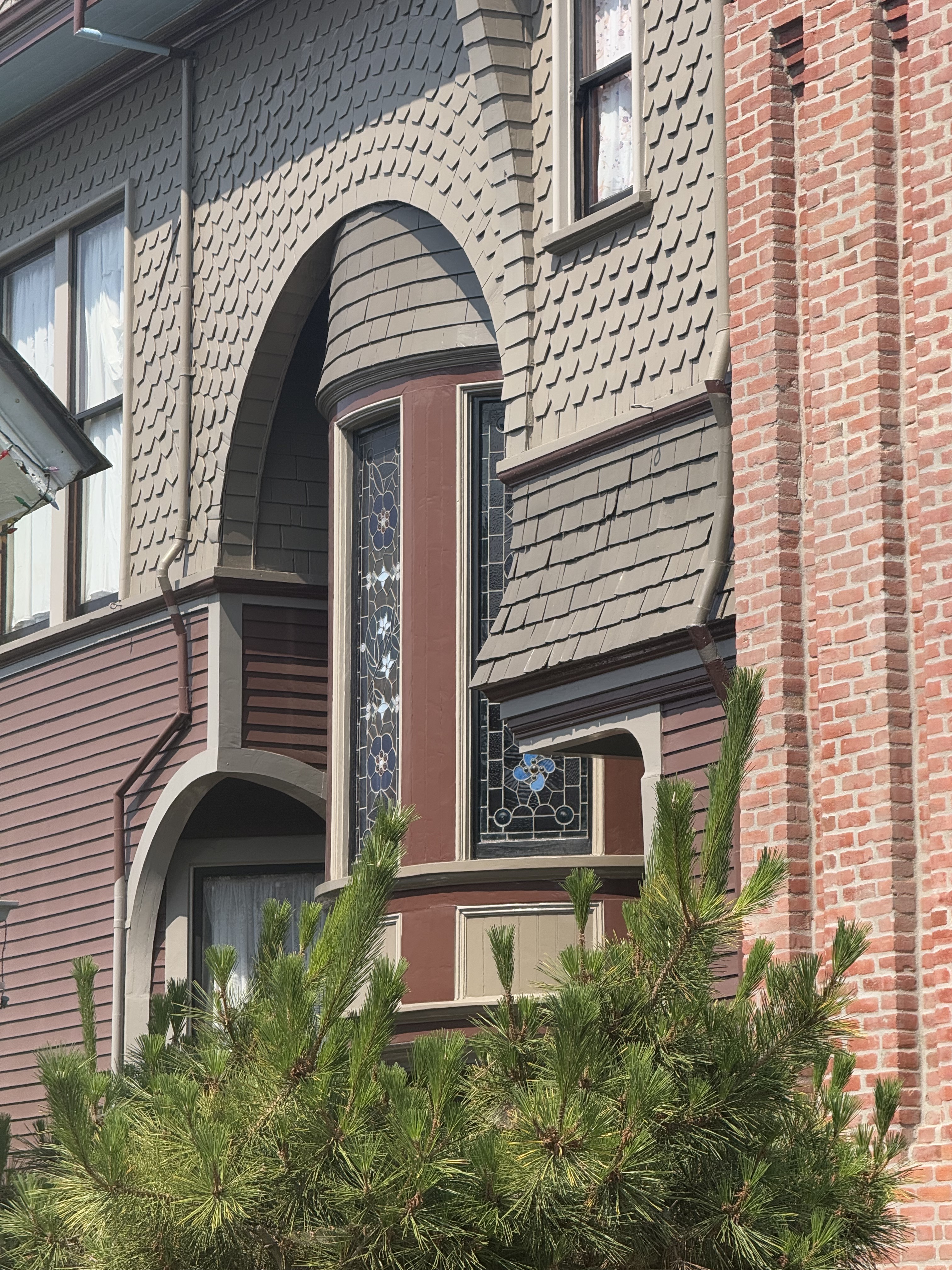 Sessions House, Joseph Newsom, 1888, Angelino Heights (view 2 of 4)