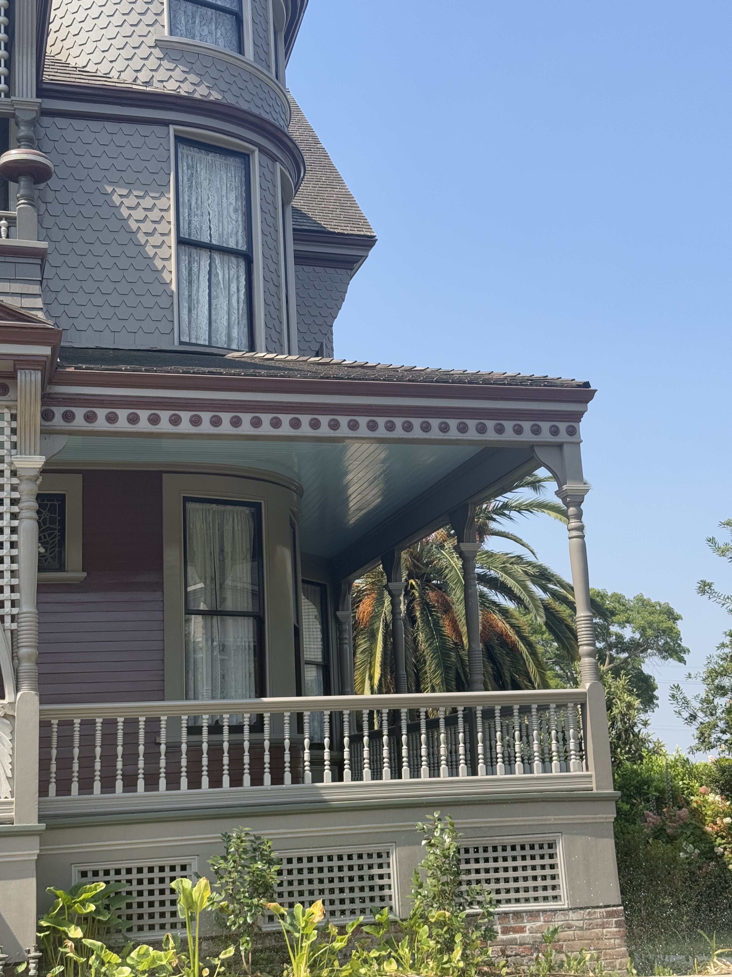 Sessions House, Joseph Newsom, 1888, Angelino Heights (view 3 of 4)