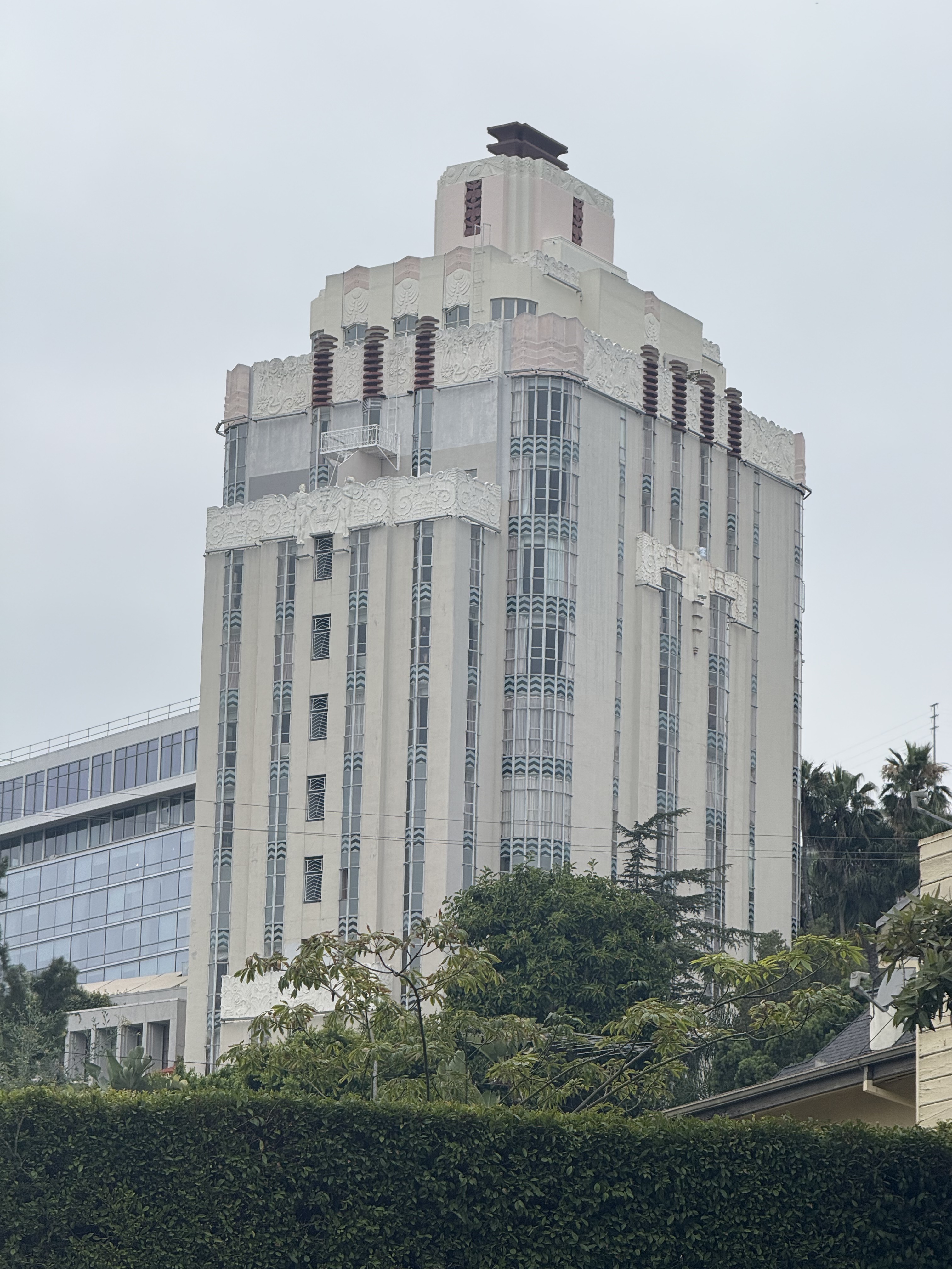 Sunset Tower Hotel