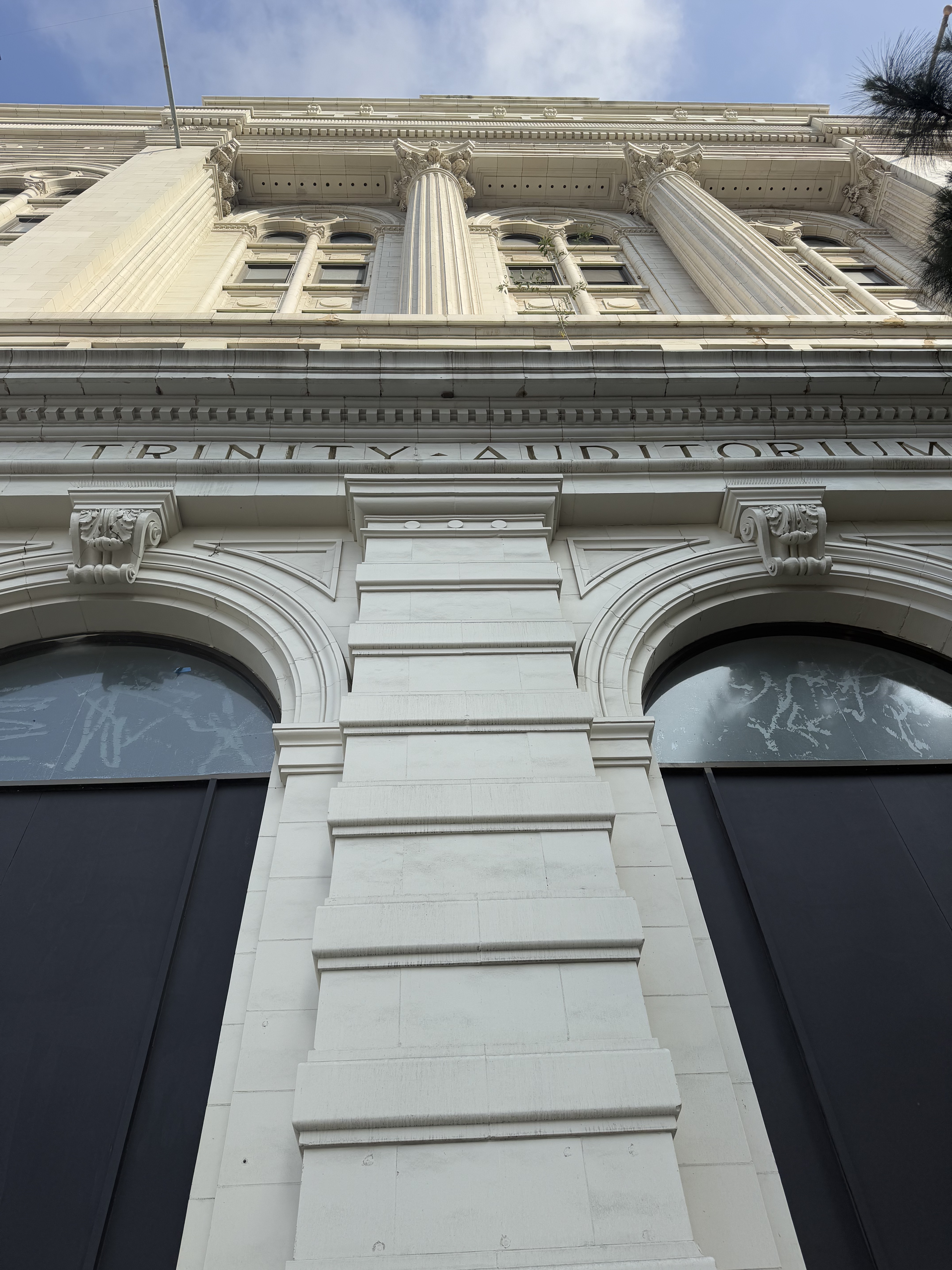 Trinity Auditorium, Harry C. Deckbar, 1914, Downtown La (view 3 of 5)