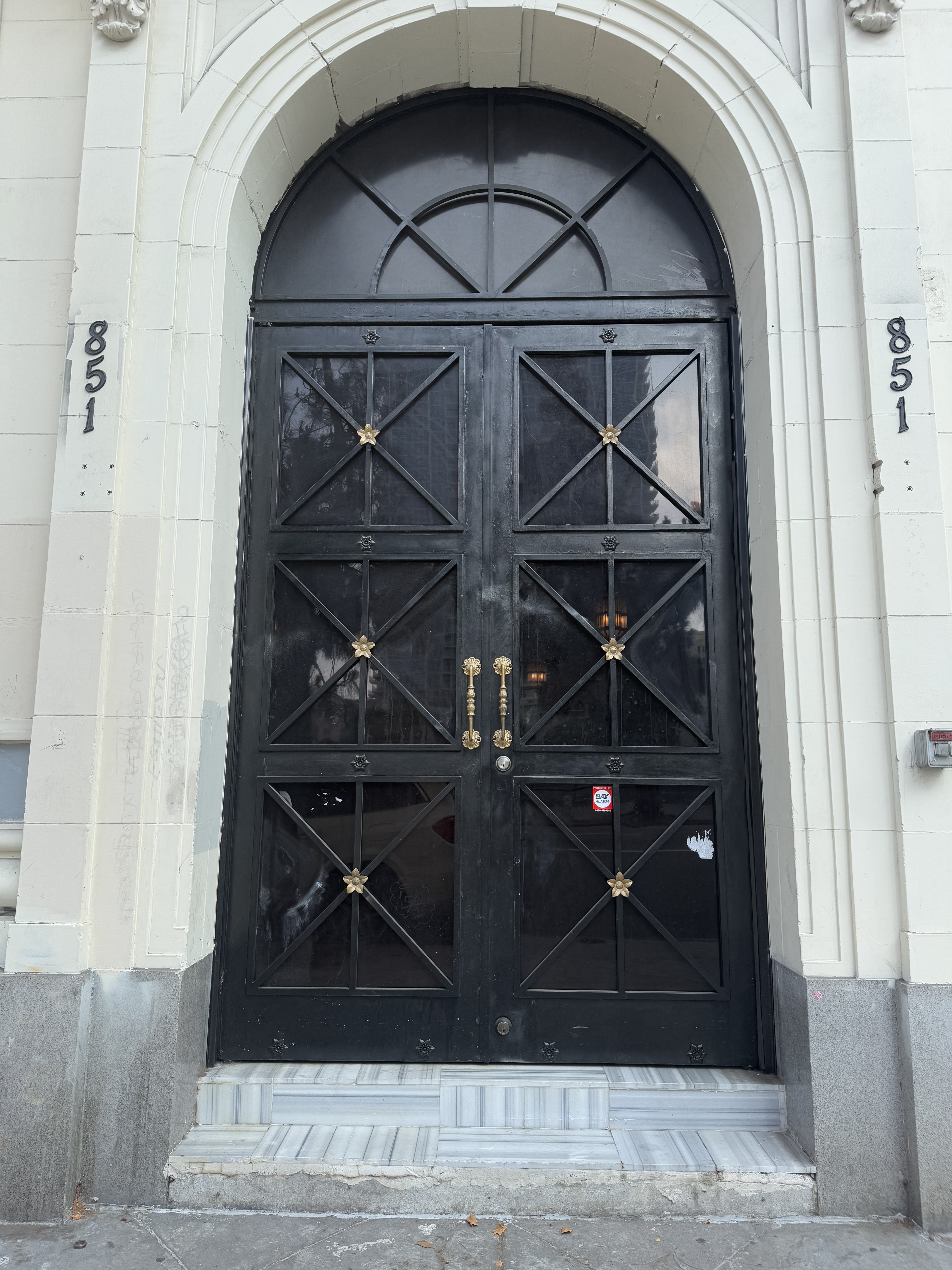 Trinity Auditorium, Harry C. Deckbar, 1914, Downtown La (view 4 of 5)