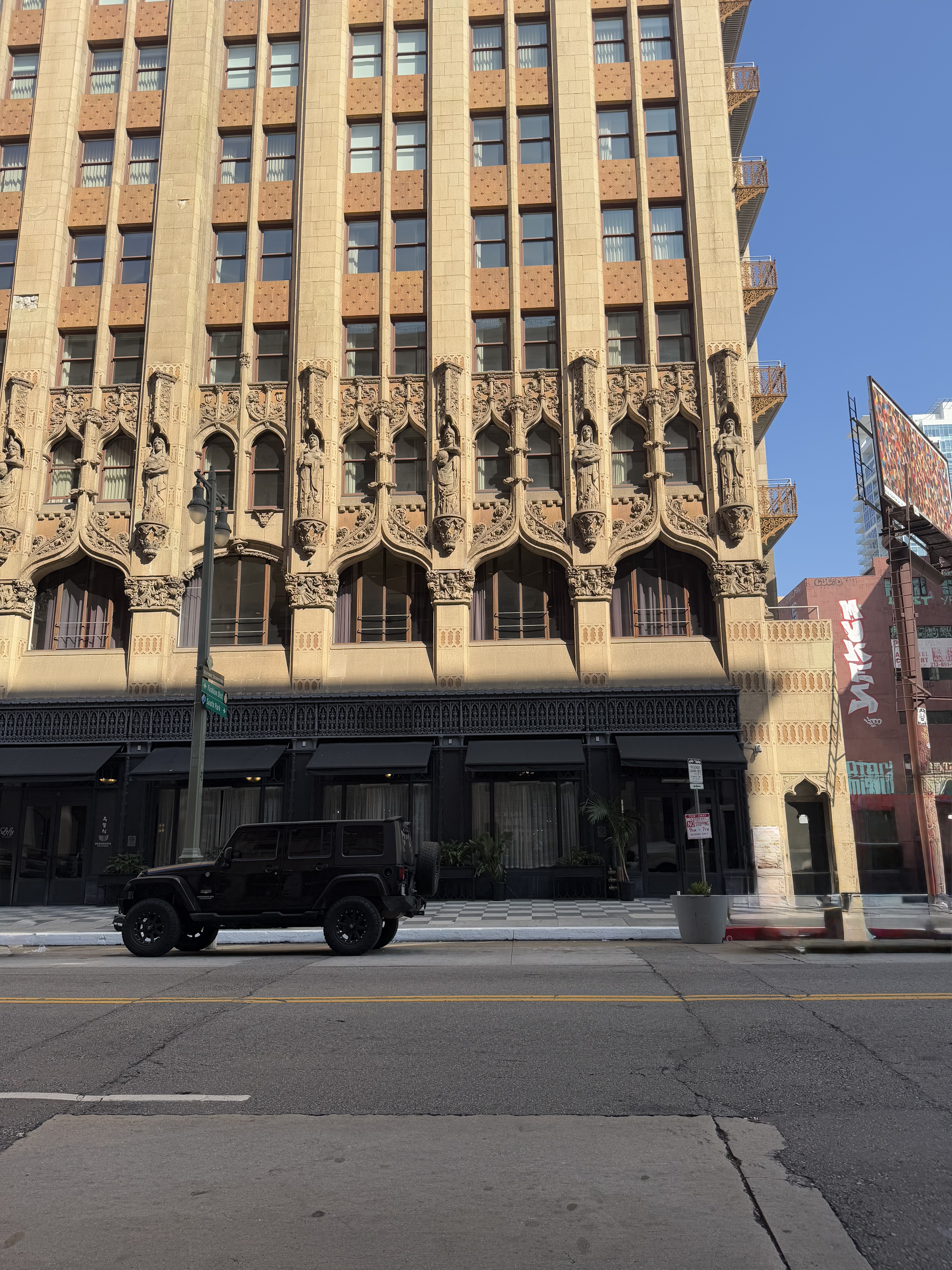 United Artists Theater, Walker & Eisen, 1927, Downtown La (view 2 of 4)